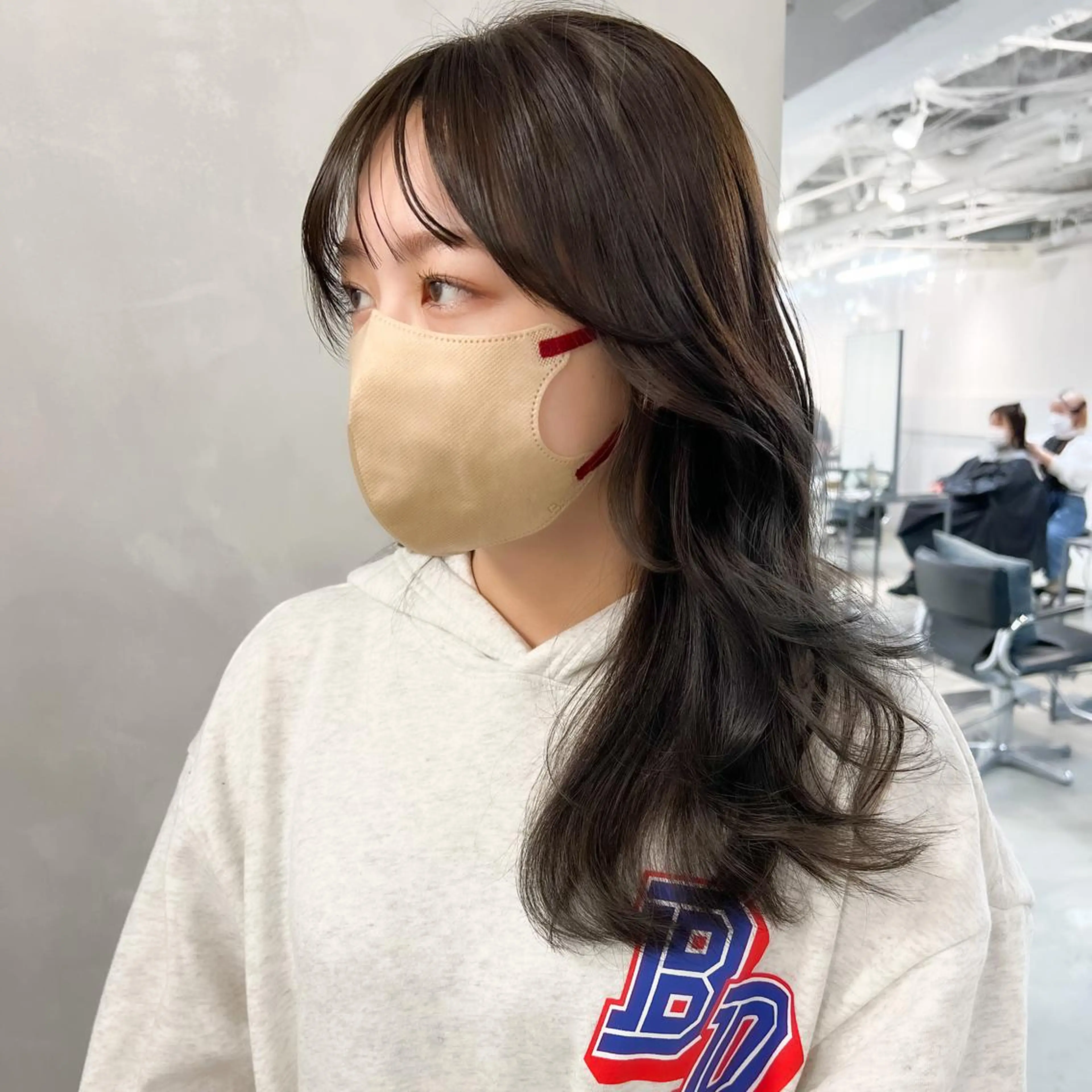 セミロング カラー パーマ セミロングパーマ 韓国風ヘア レイヤーカット カット ヘアカラー パーマ トリートメント レイヤーカットのプロ 大人ヘア宮森貴志のヘアスタイル