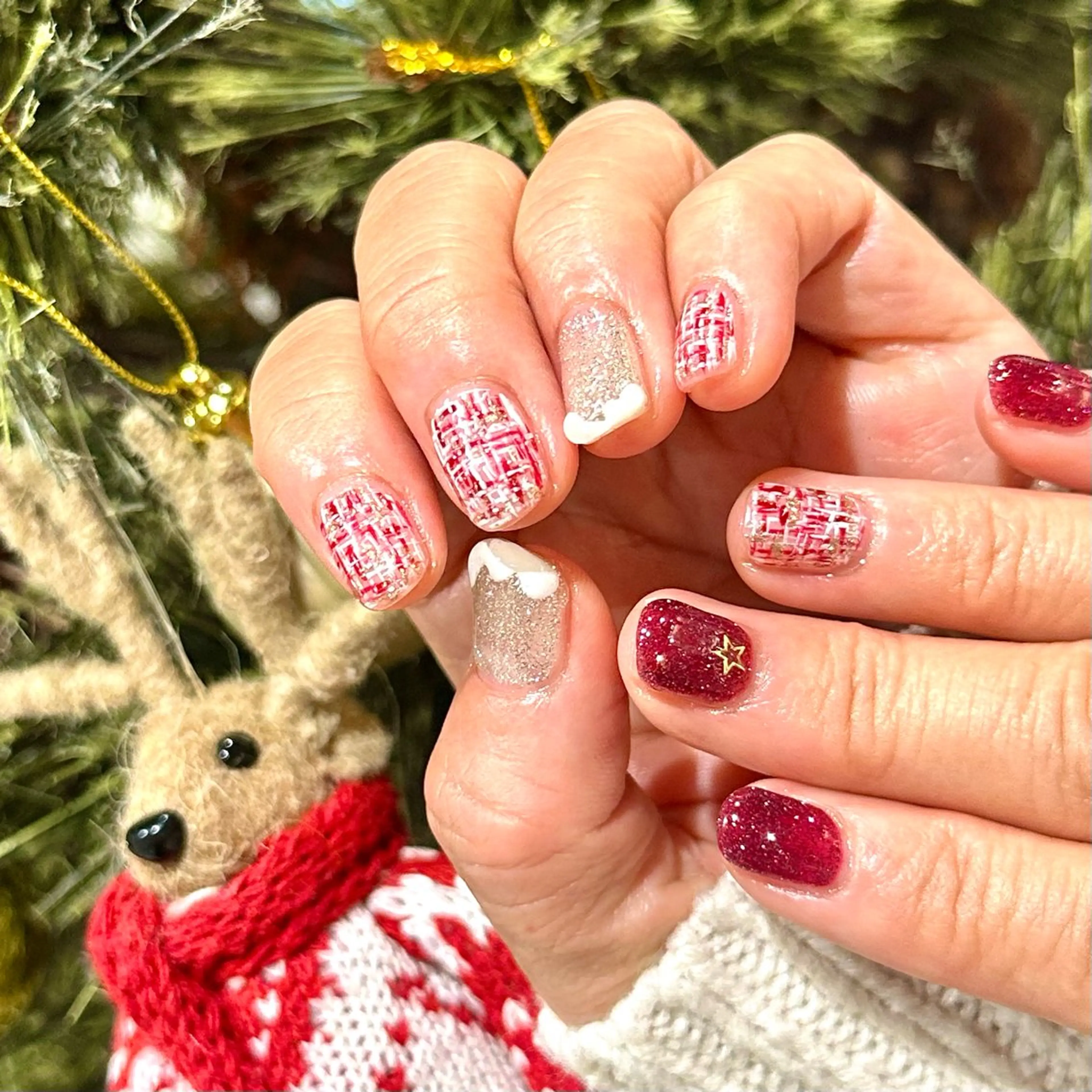ネイル キラキラネイル 冬ネイル クリスマス エムスラッシュセンター南sol所属・kano🫧 指名No.1💫のネイルデザイン