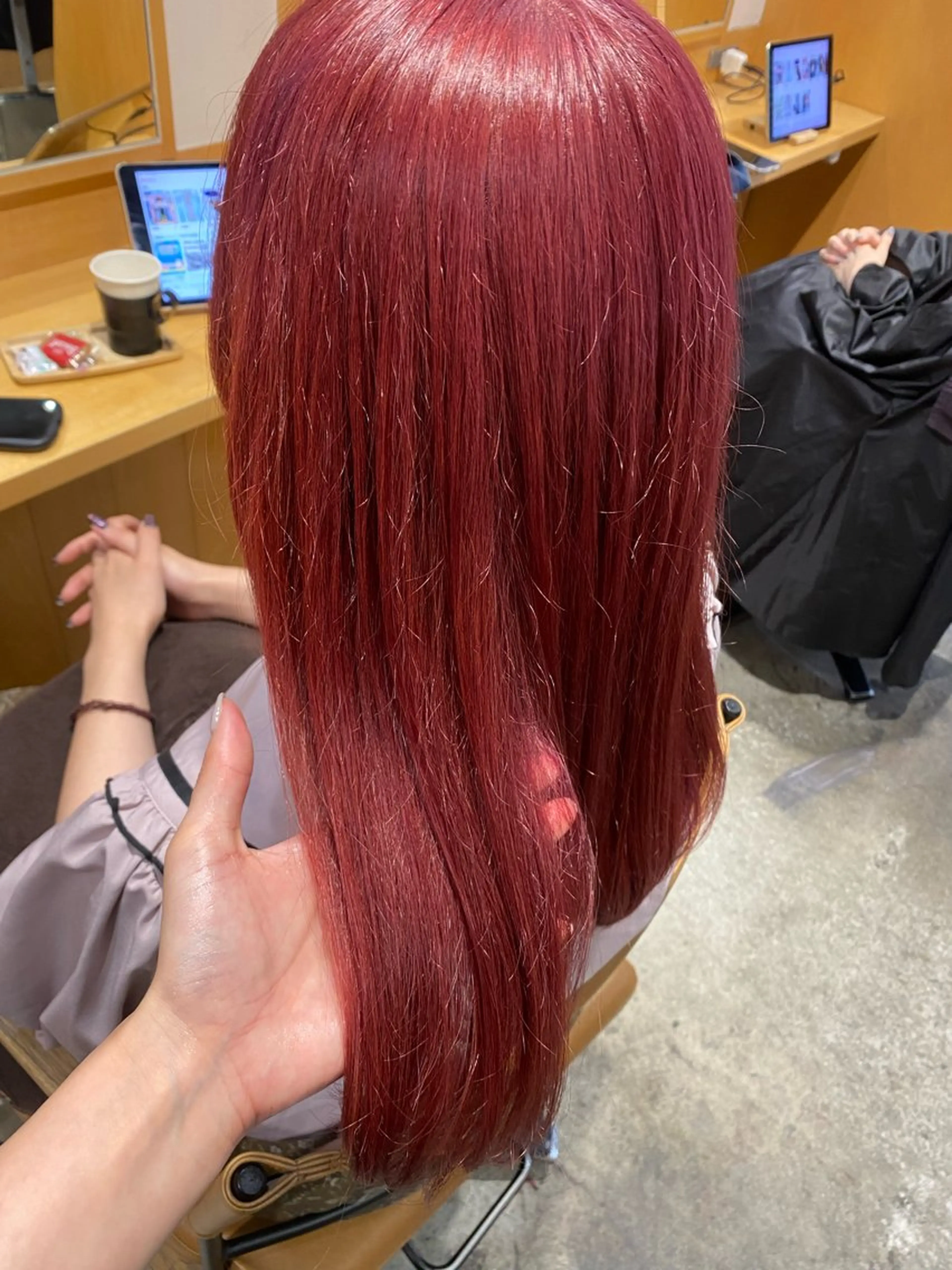 セミロング ヘアカラー SALOWIN銀座PAYⅡ店所属・GINZARay2 風本朱里🐥のヘアスタイル