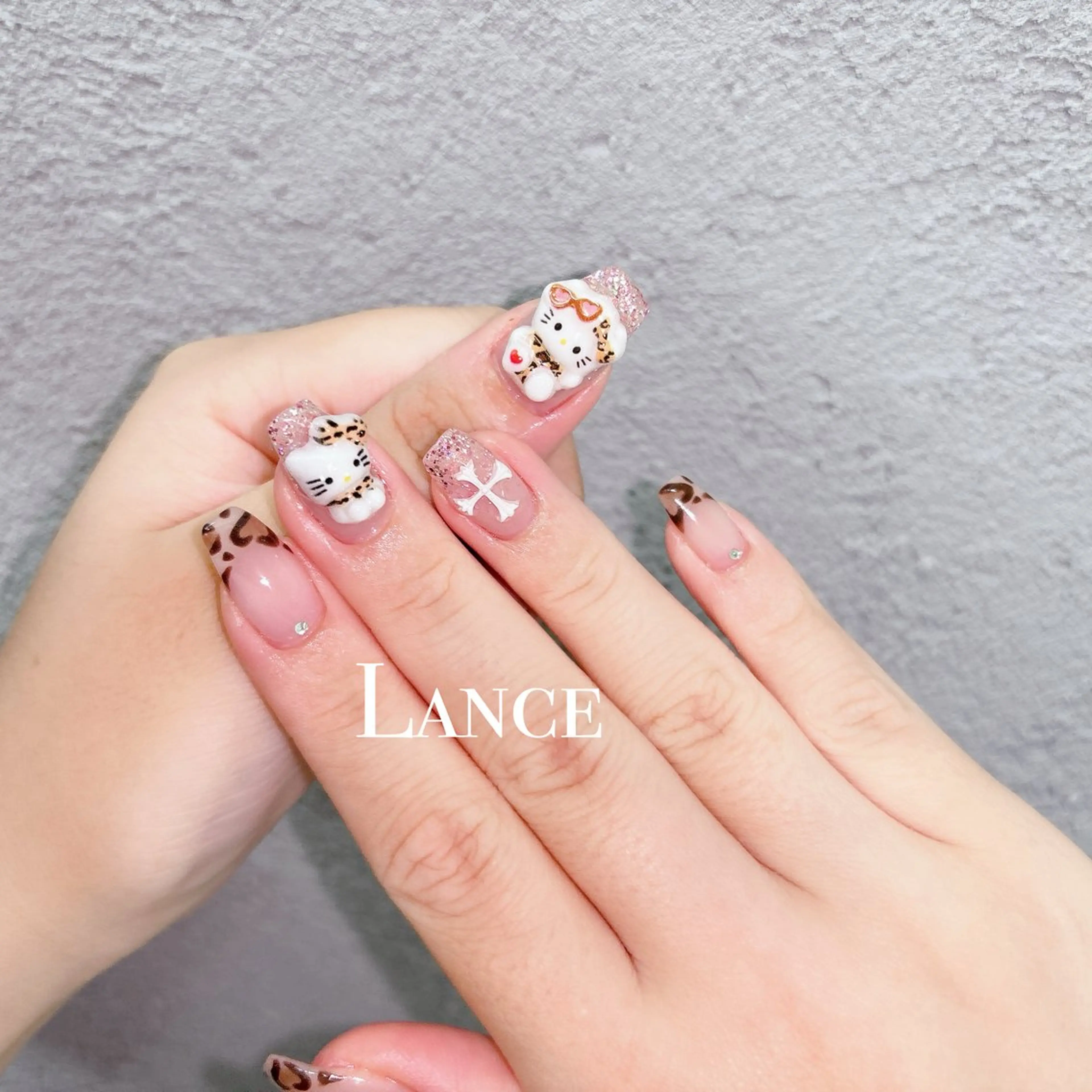 ネイル オーロラネイル フットネイル 氷ネイル・うるうるネイル キラキラネイル 韓国ネイル ハンドネイル Lance nailのネイルデザイン