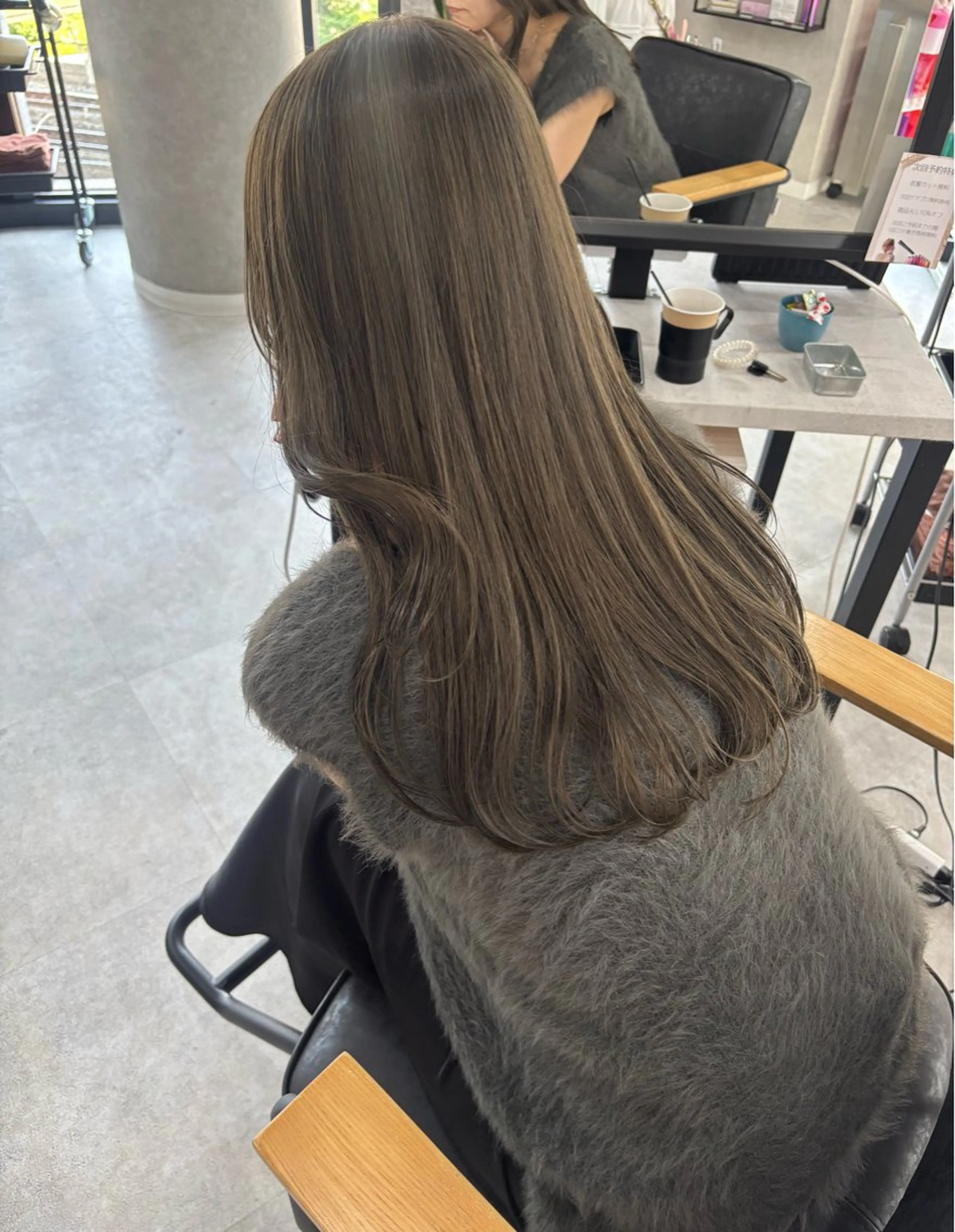 人気Ｎｏ．1 ✨️髪質改善カラー＋𝗔𝘂𝗷𝘂𝗮treatment(4step)口コミ特典で超音波アイロン🎀の写真