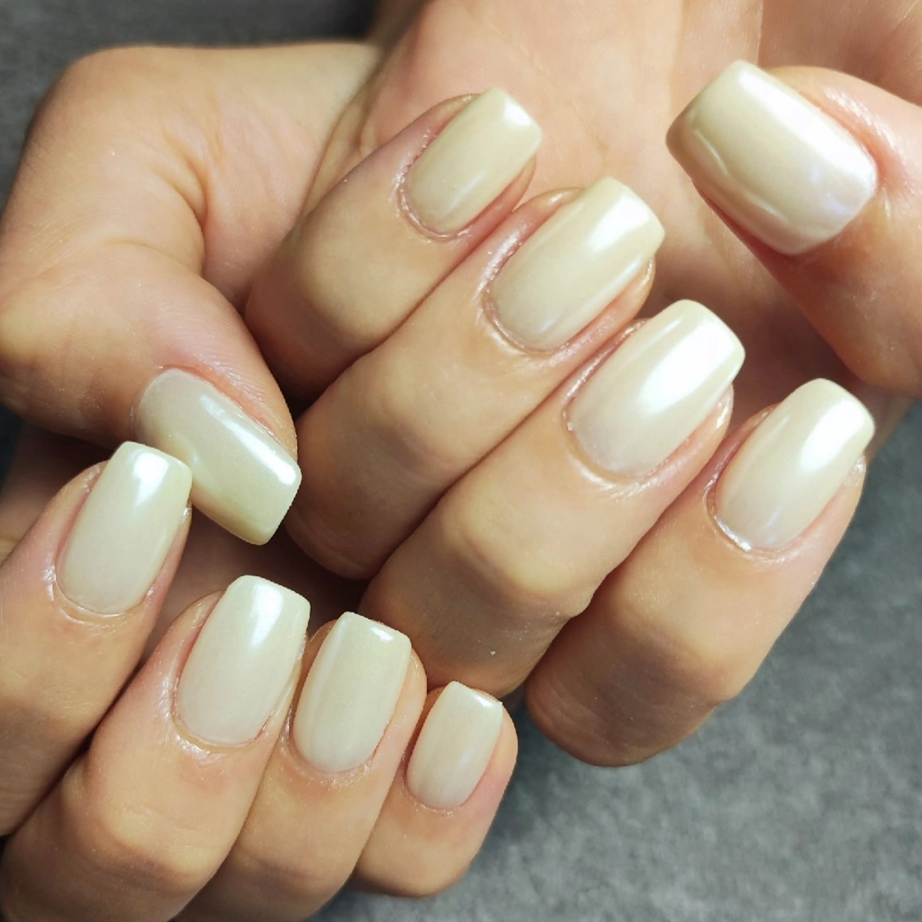 ネイル オーロラネイル ホワイト 個人サロン saltnailのネイルデザイン