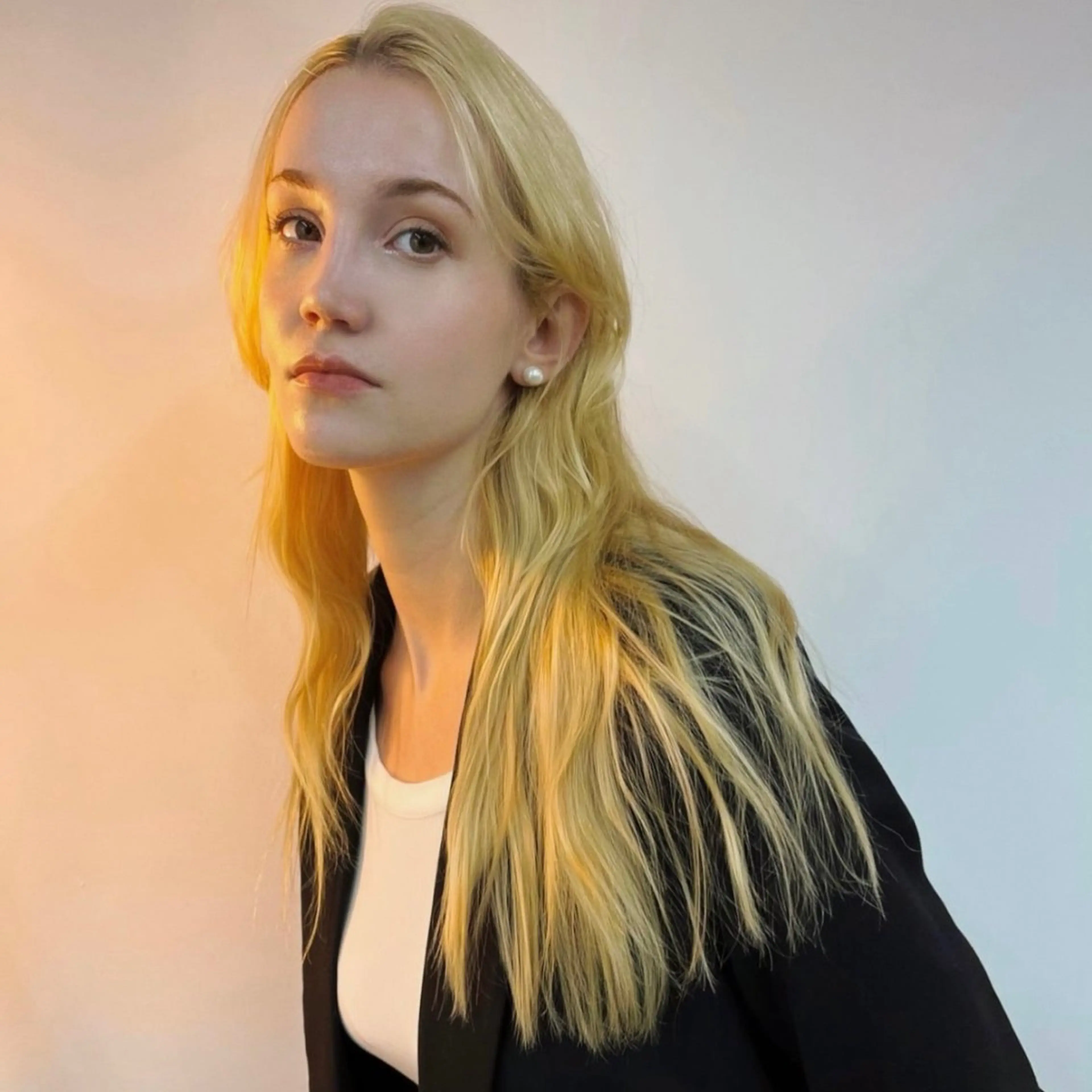 ロング カラー ハイトーン/心斎橋/ honomiのヘアスタイル