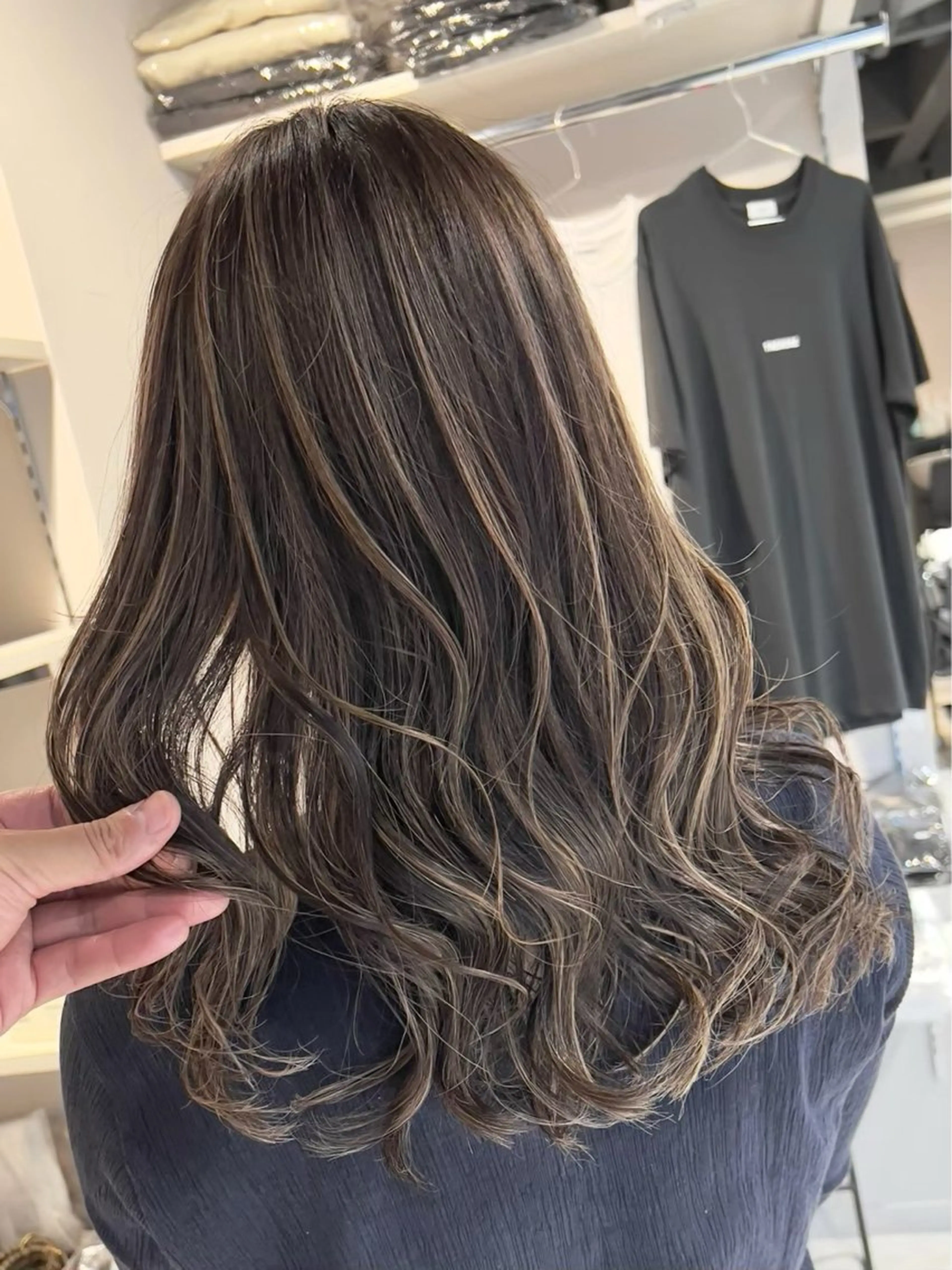 ロング カラー カット ヘアカラー トリートメント EREMENT 五反田店所属・透明感カラー/レイヤ ーhinata.のヘアスタイル