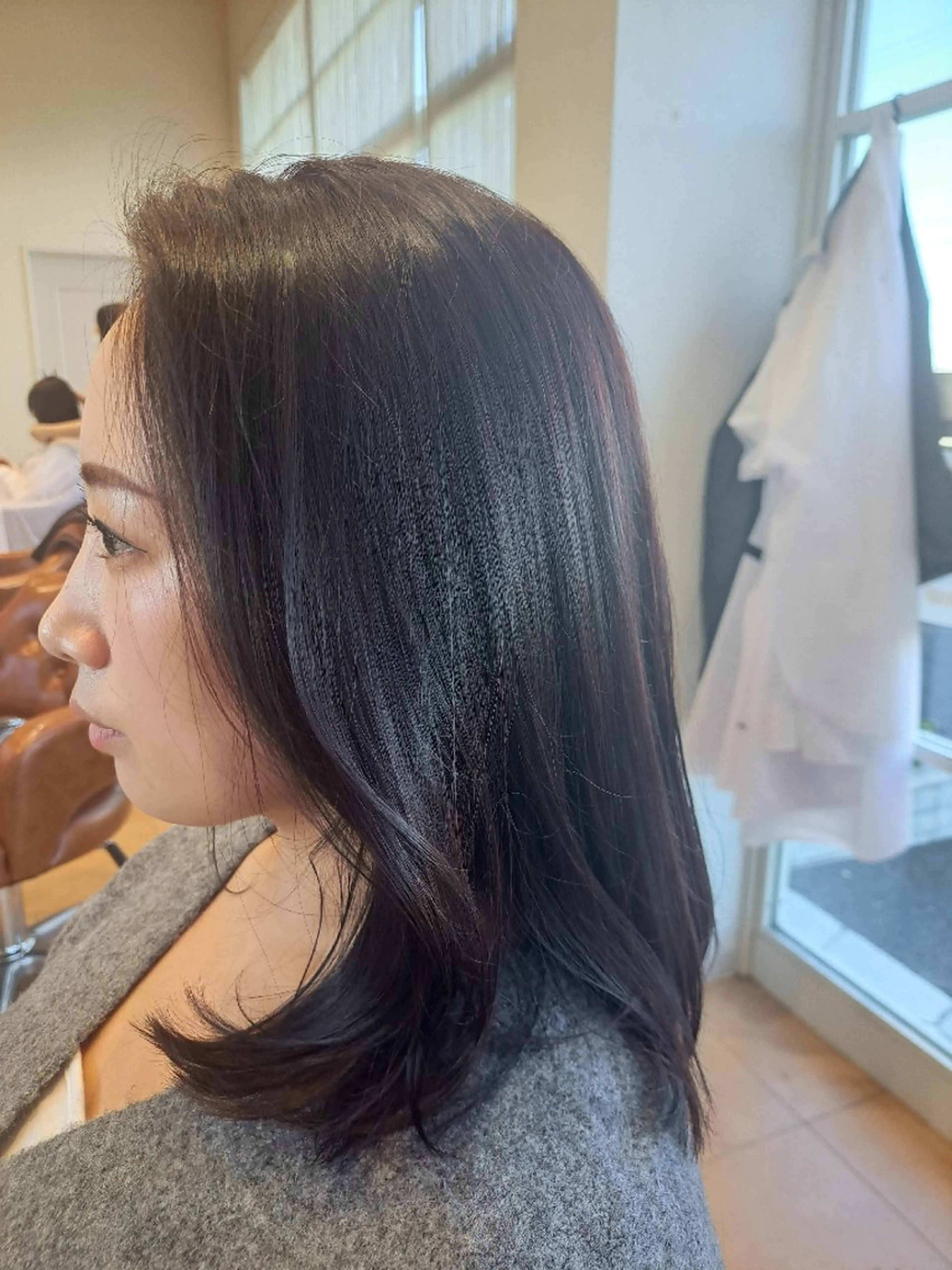 ミディアム カット ヘアカラー トリートメント 本多 いぶきのヘアスタイル