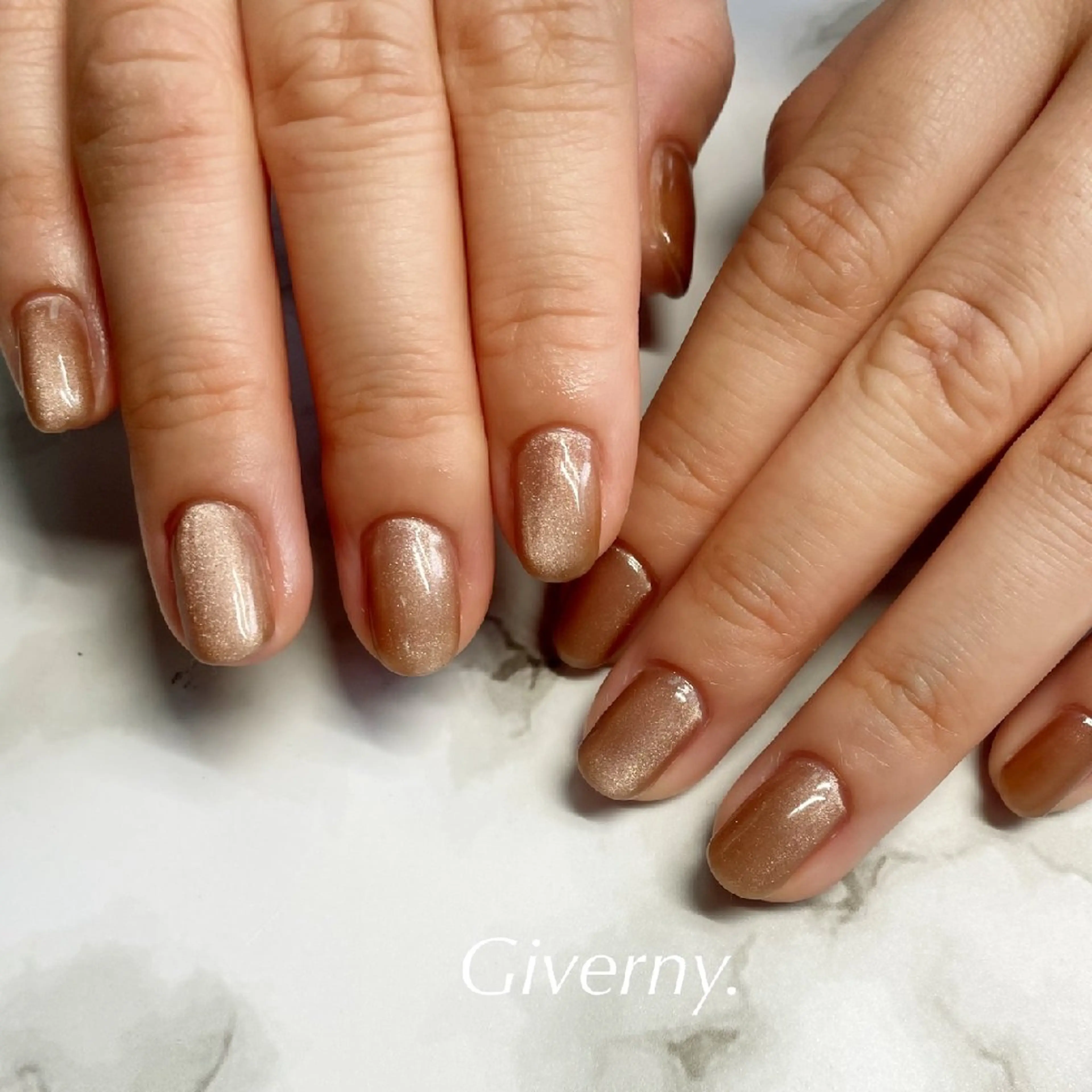 ネイル マグネットネイル ハンドネイル Giverny .のネイルデザイン