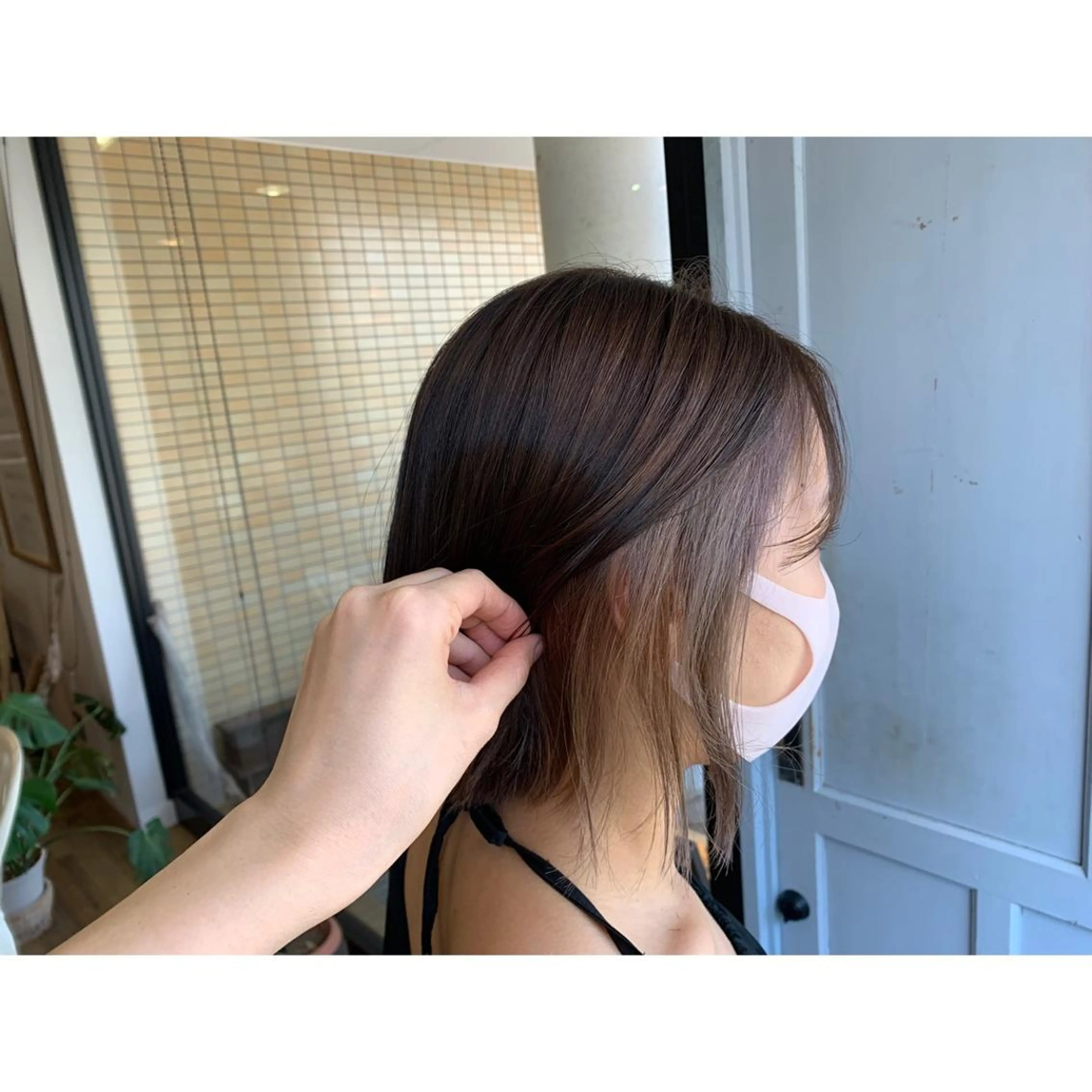 ミディアム カラー グレージュ ヘアカラー トリートメント ツキダテ ユイのヘアスタイル