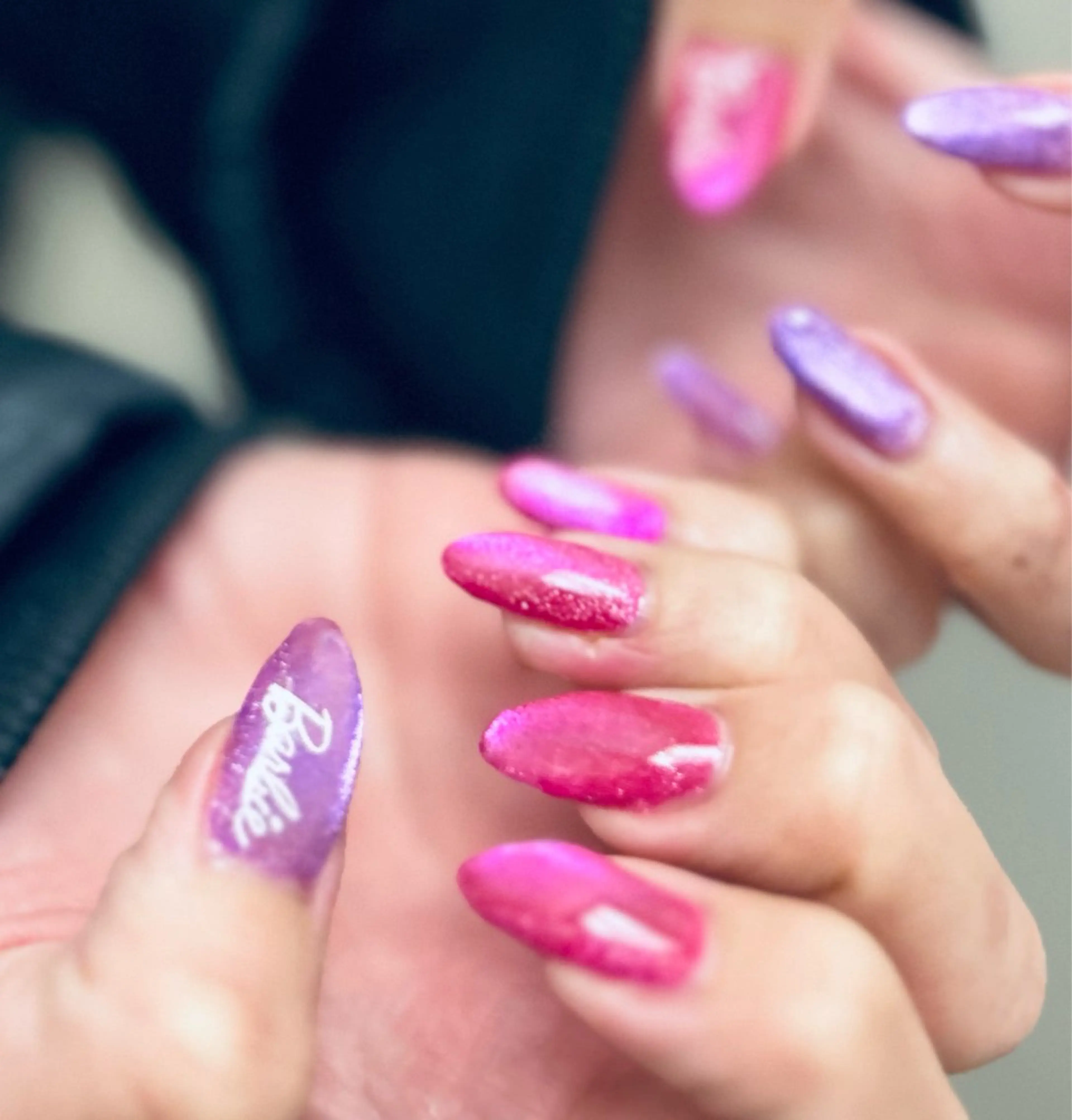 ネイル マグネットネイル Bell Nailのネイルデザイン