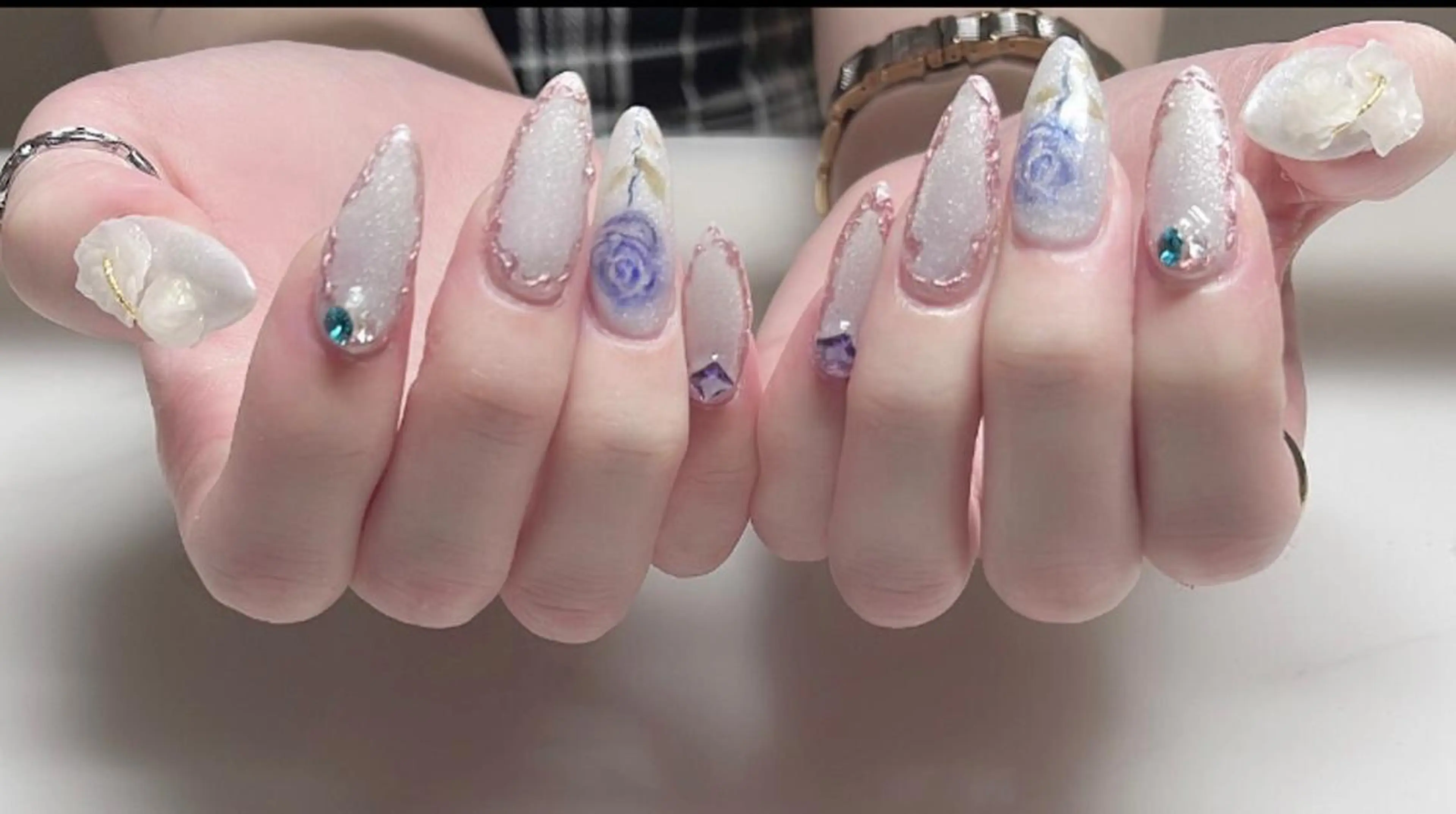 ネイル アートネイル オーロラネイル べっ甲ネイル クリアネイル 氷ネイル・うるうるネイル ハンドネイル ネイルサロン KARIのネイルデザイン