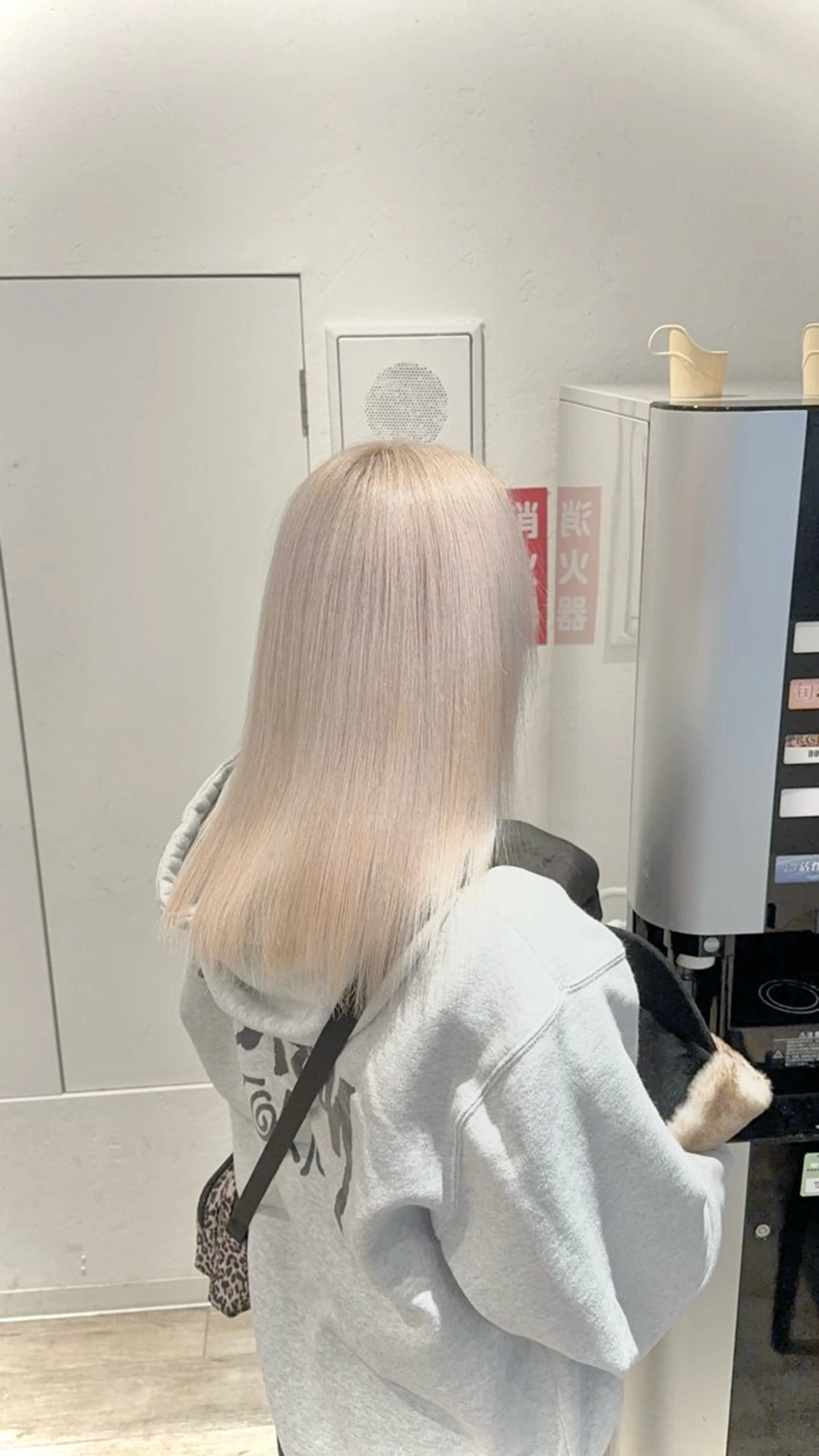 ロング カラー ダブルカラー ハイトーンカラー カット ヘアカラー トリートメント SALOWIN 栄３丁目店所属・福田 修平💎 髪質改善/美髪矯正のヘアスタイル