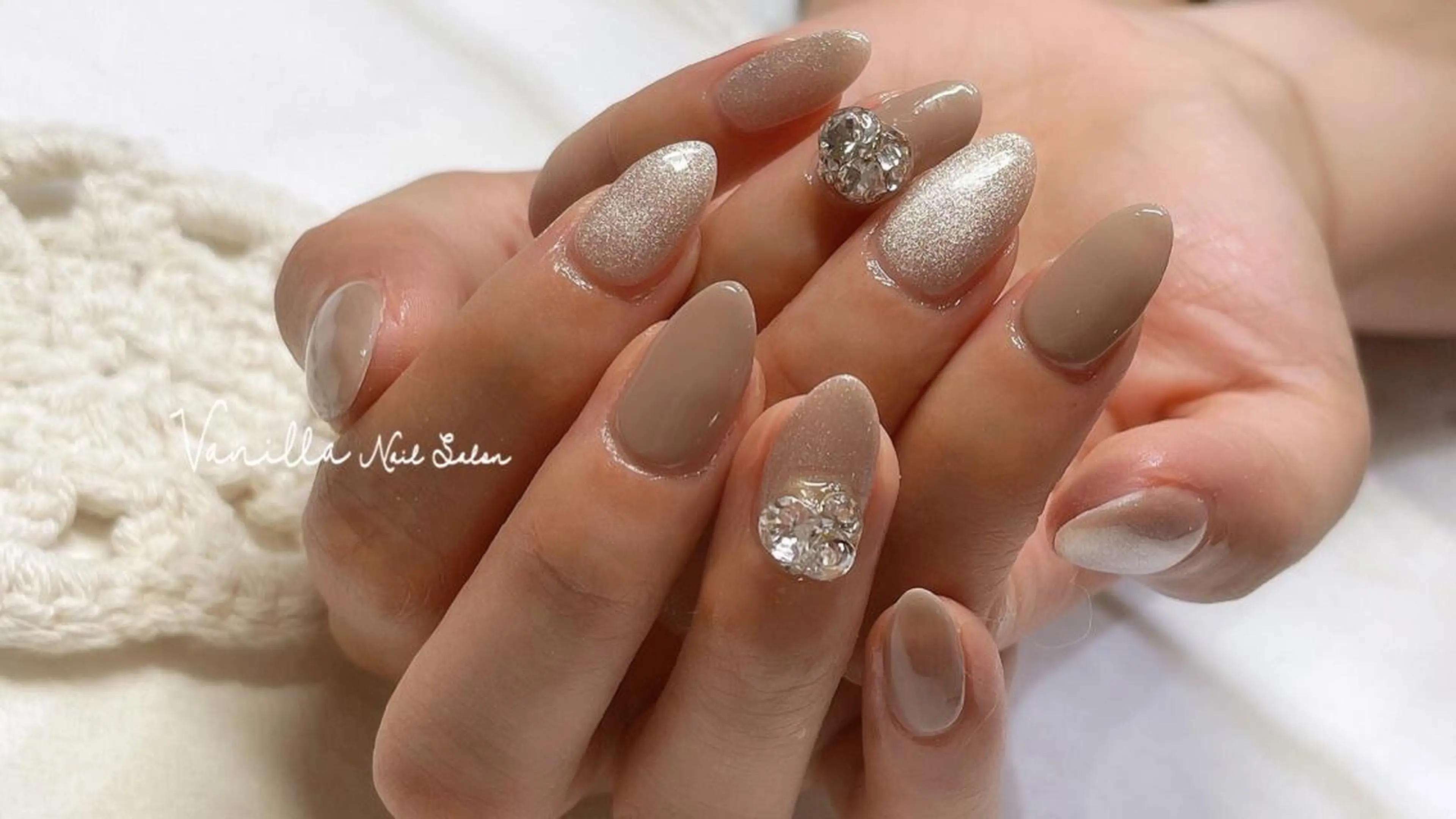 ネイル マグネットネイル ワンカラーネイル ストーンネイル Vanilla ネイルサロン 西川口のネイルデザイン