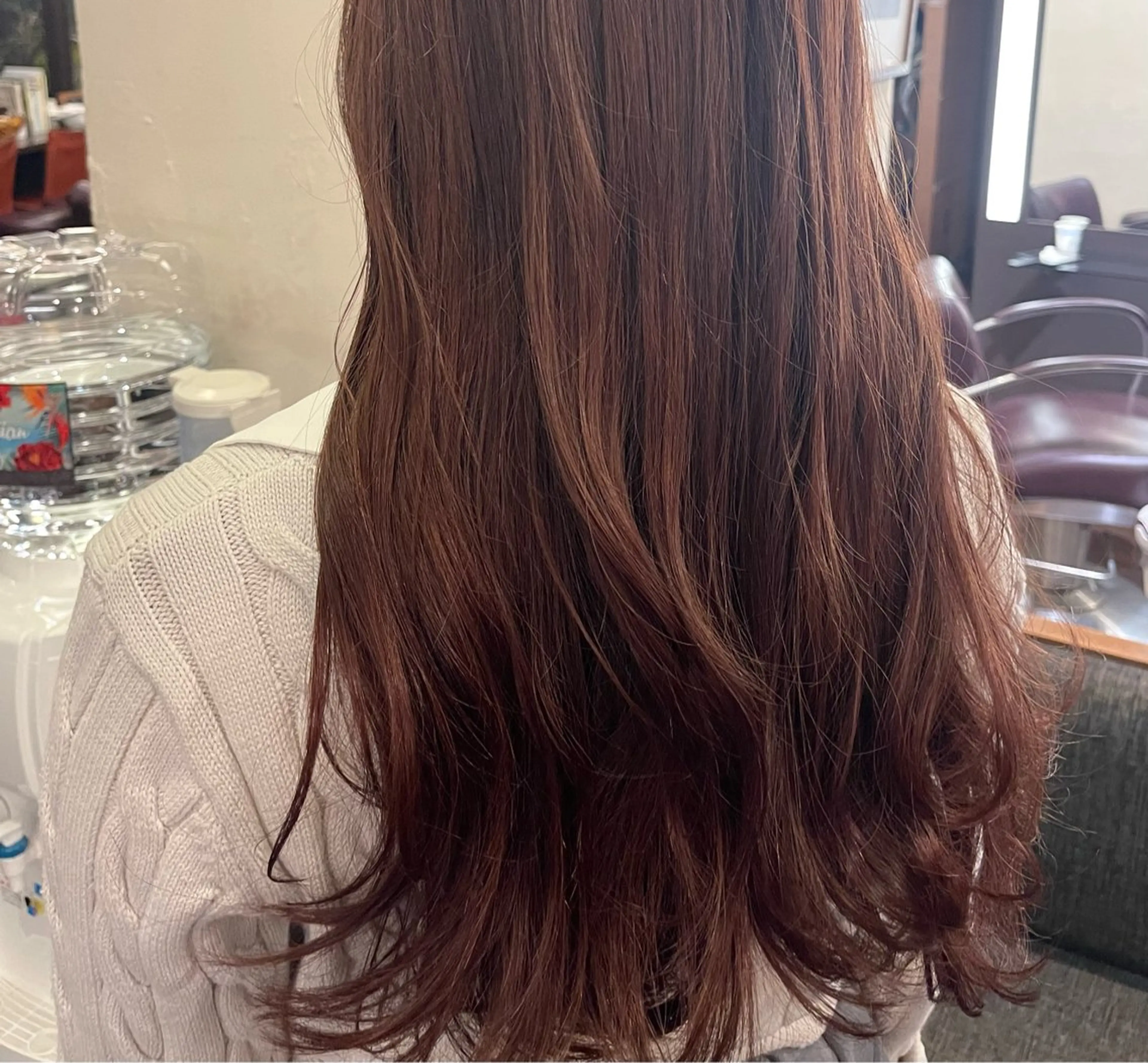 セミロング カラー 吉田 優里のヘアスタイル