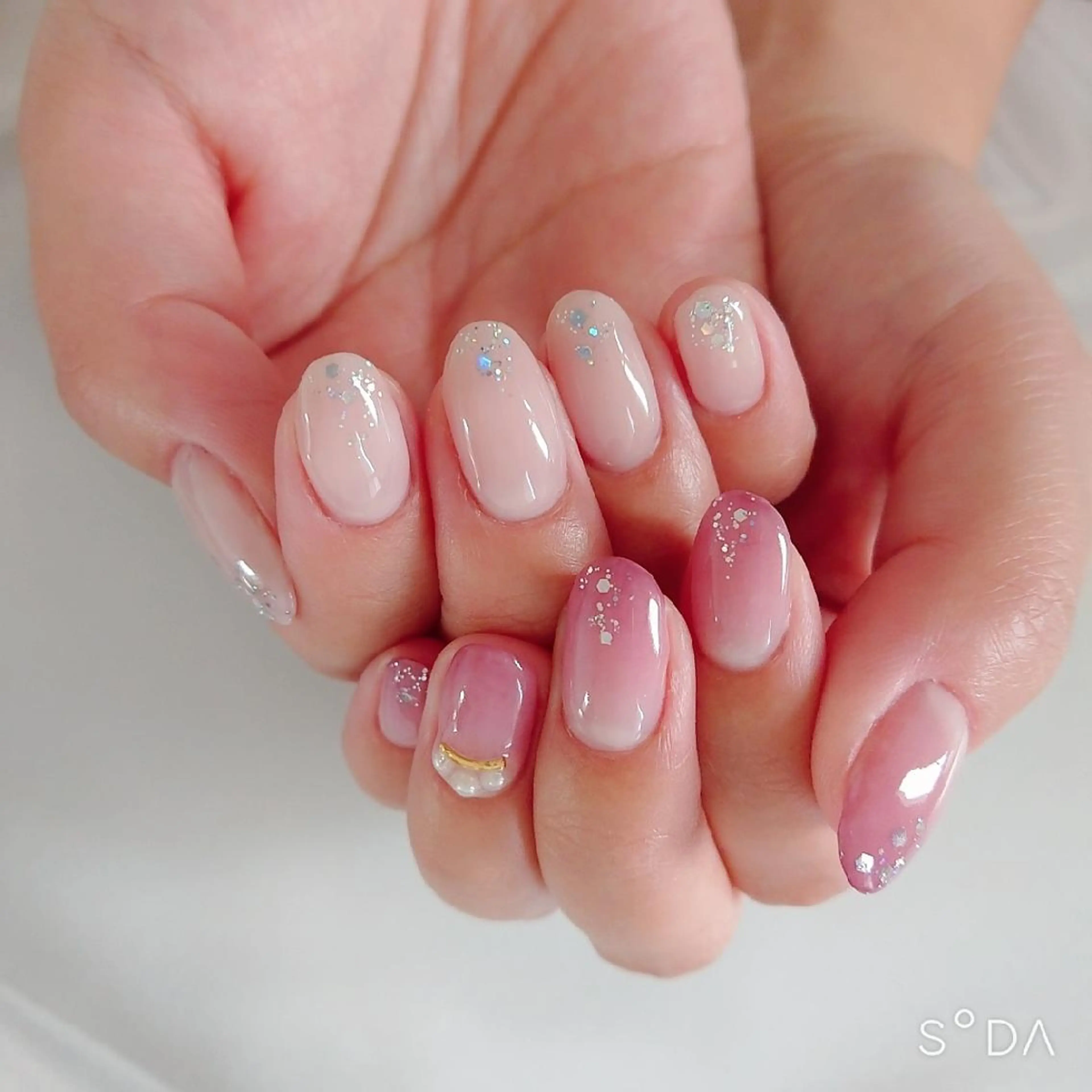 ネイル グラデーション キラキラネイル ラメ(グリッター) ワンカラーネイル かんの りなのネイルデザイン