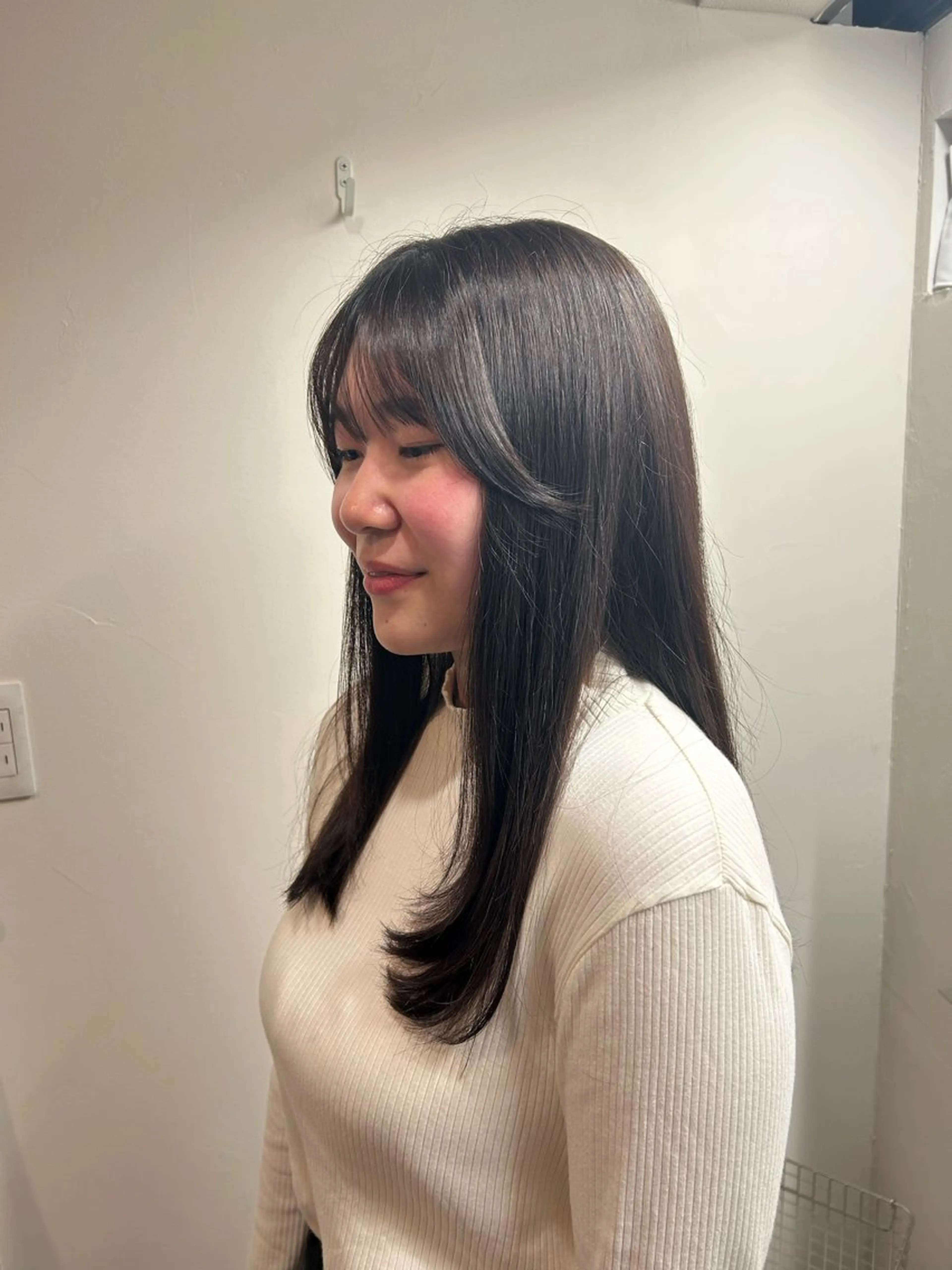 ロング 顔周りカット レイヤーカット lamplight所属・長谷川 まほろのヘアスタイル