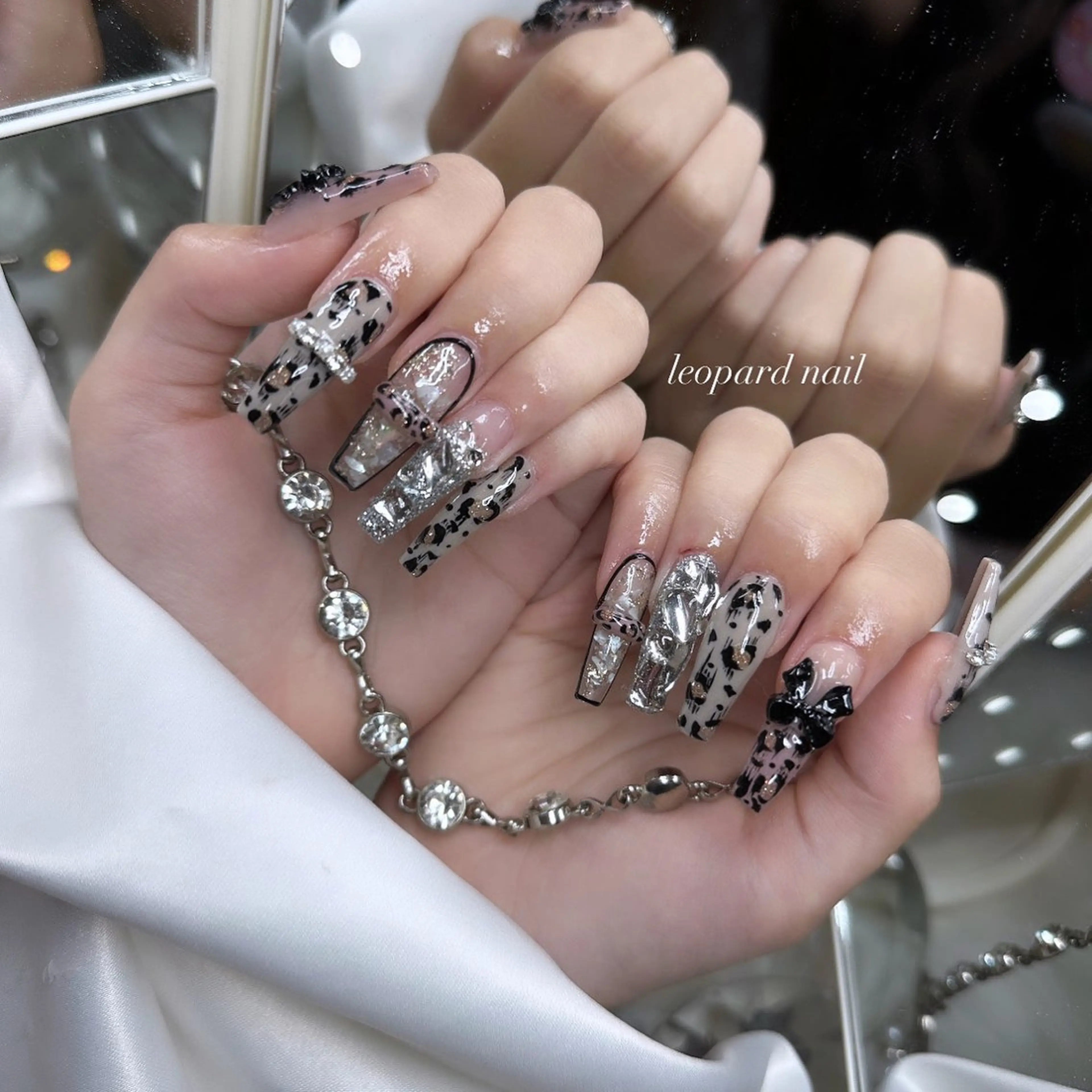 ネイル 加納 莉音のネイルデザイン