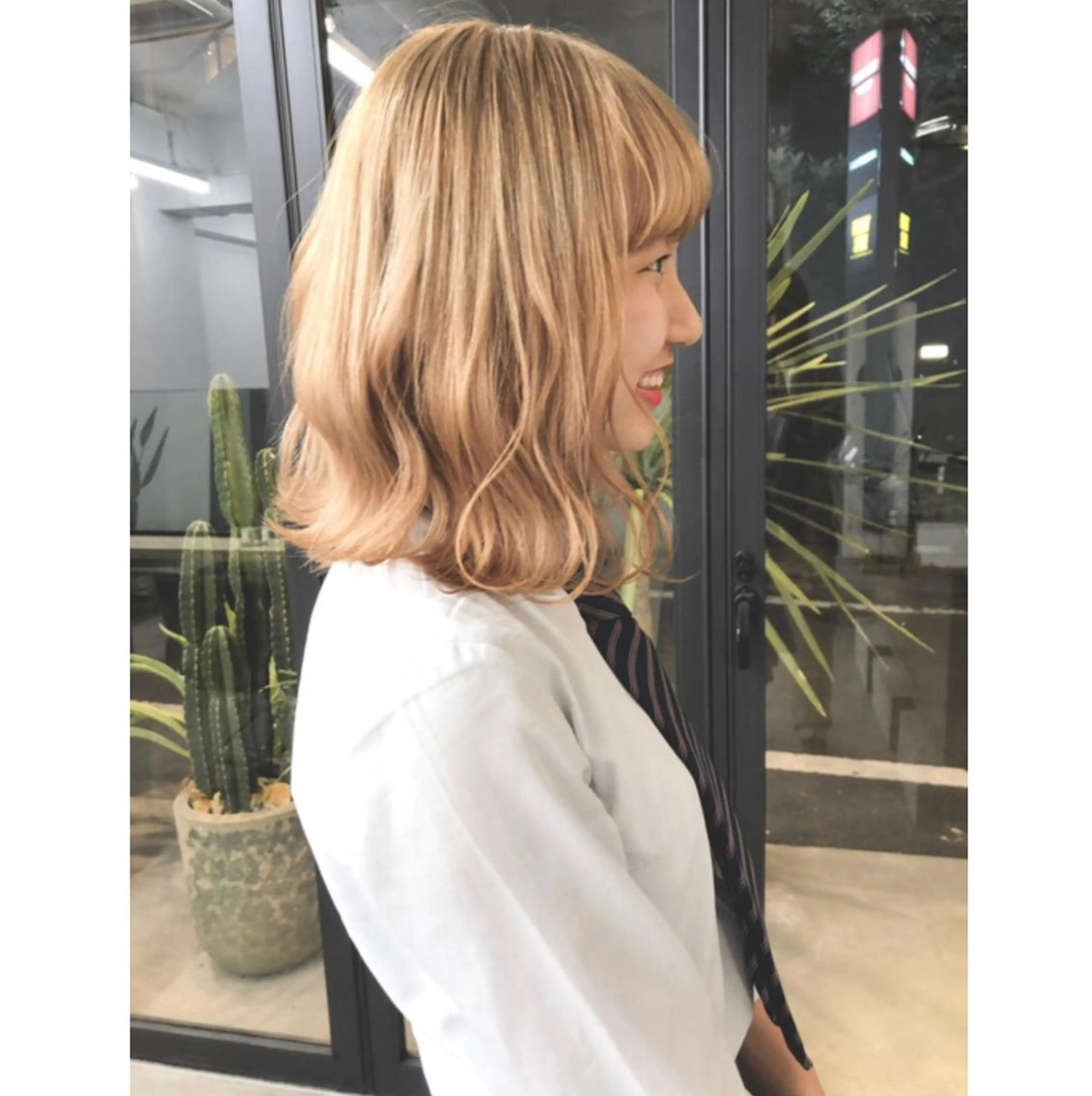 ミディアム カラー ヘアアレンジ flamme Annaのヘアスタイル
