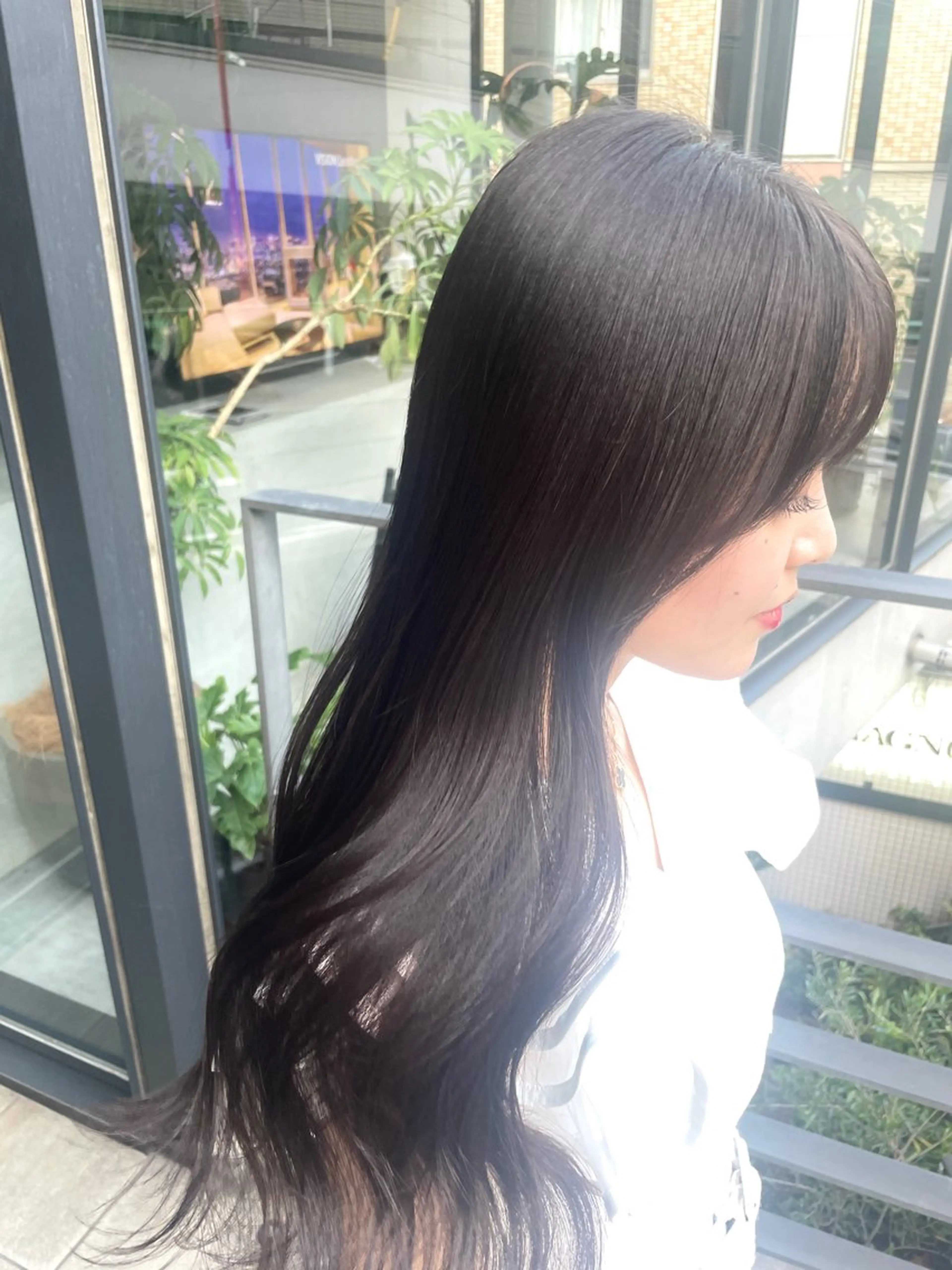 ロング カラー ブラウンカラー ショコラブラウン カット ヘアカラー トリートメント BEBE所属・ブリーチなし 透明感カラーKANAのヘアスタイル