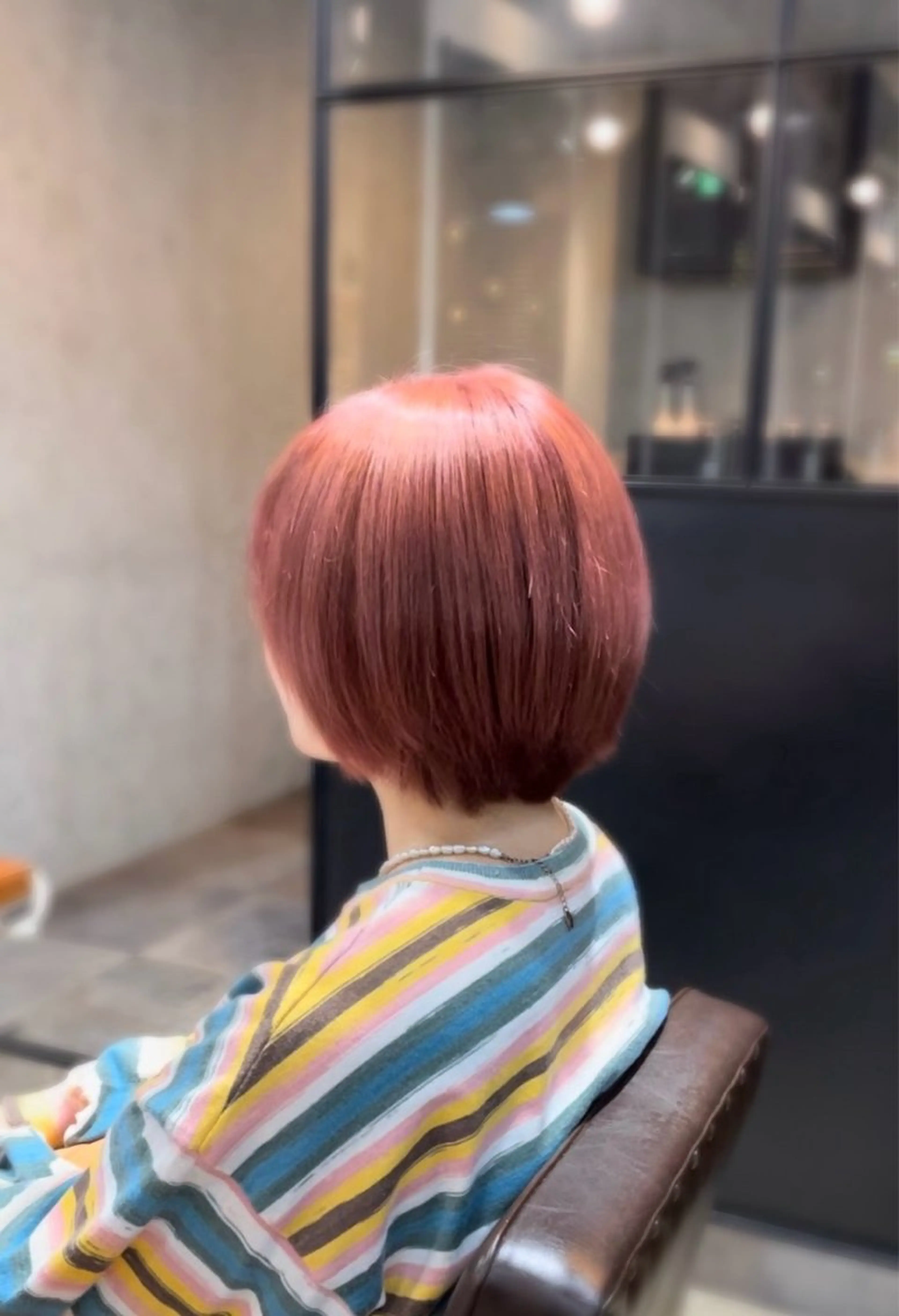 カラー ベージュカラー 黒髪 ブリーチ ブルーカラー ブルーブラック ヘアカラー ナチュラルショート ゆるふわ🌿高橋俊大のヘアスタイル