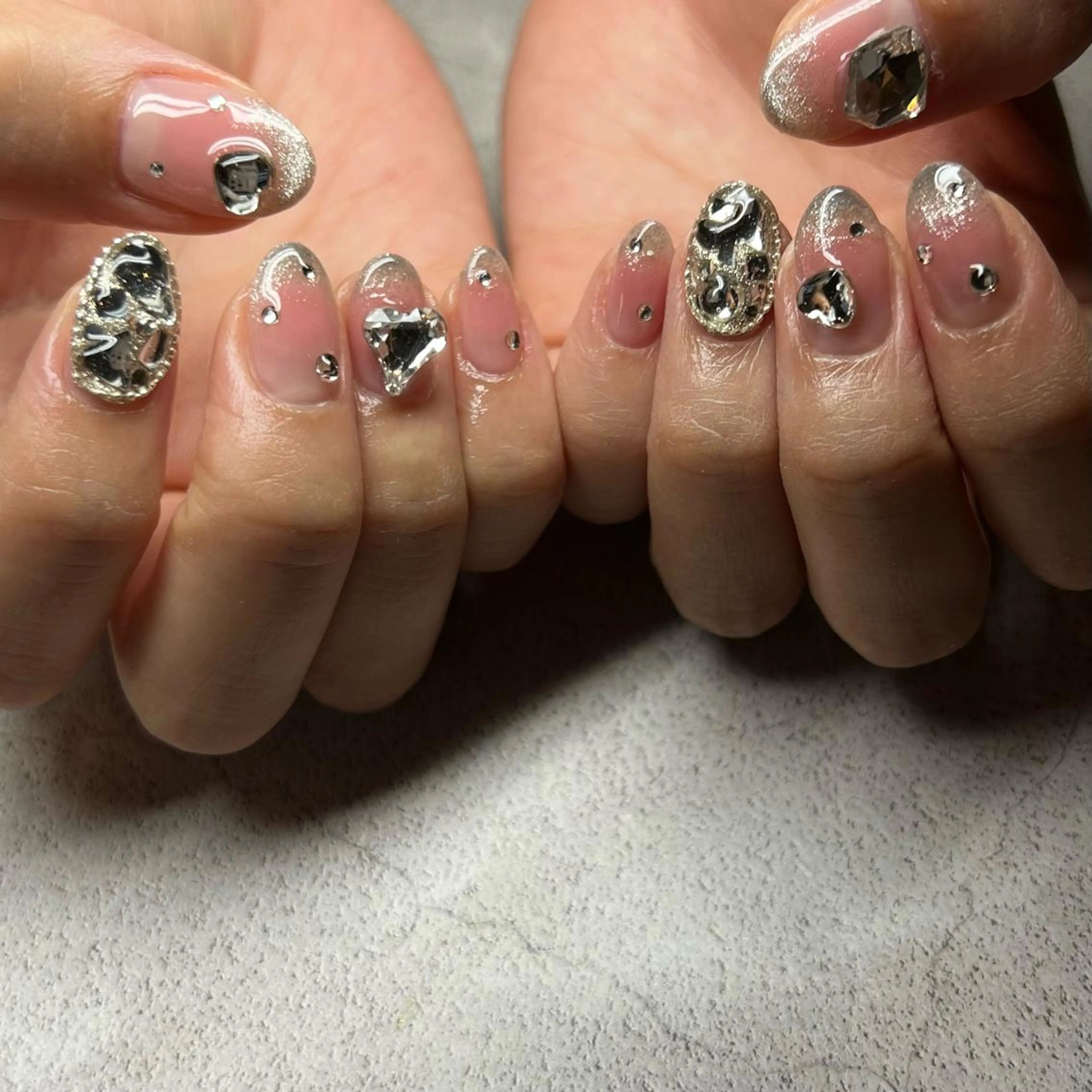 ネイル ハンドネイル 𝐫𝐚𝐢 𝐧𝐚𝐢𝐥のネイルデザイン