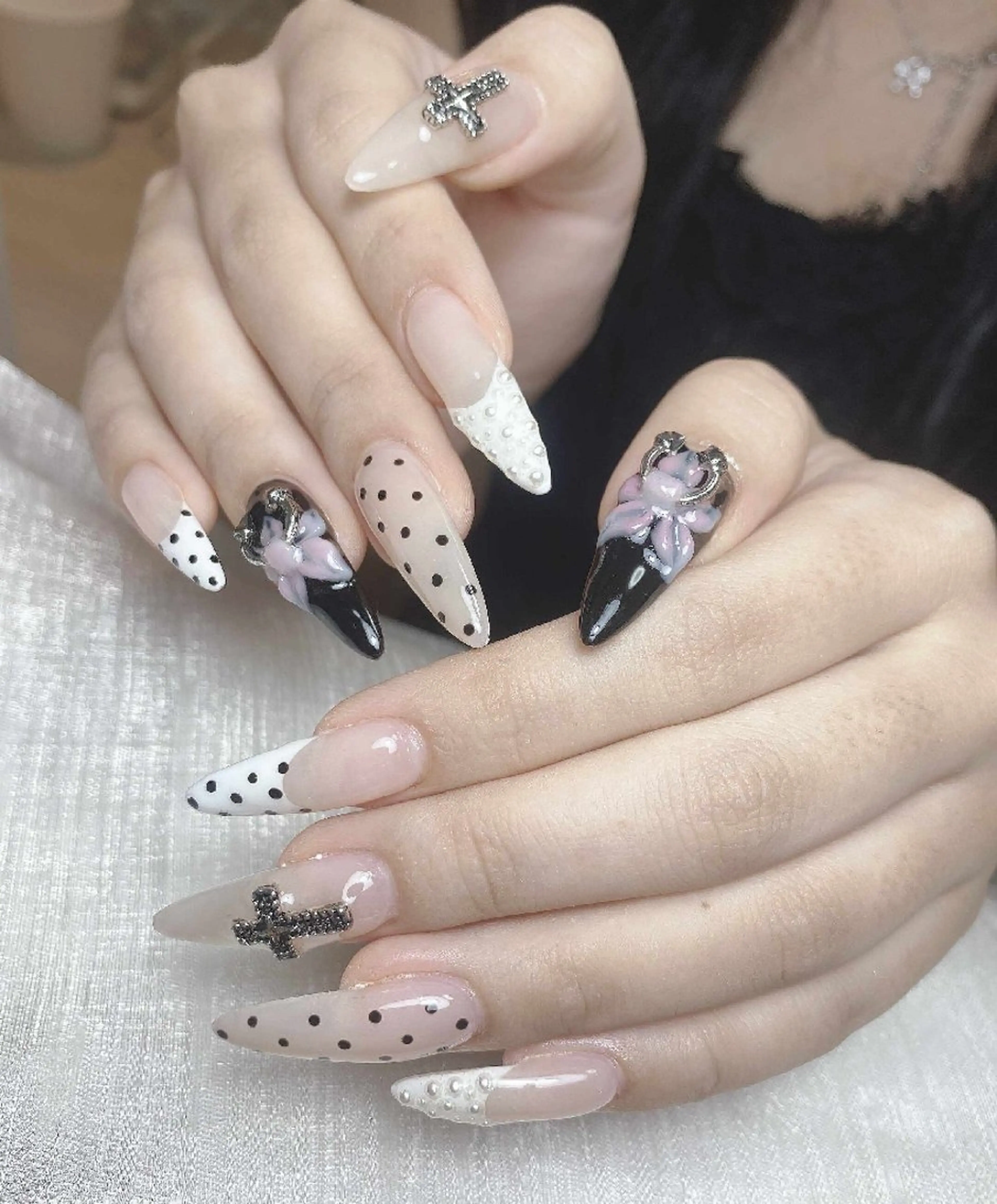 ネイル アートネイル 成人式 ジェルネイル ニュアンスネイル 夏ネイル ハンドネイル Nie Nail Shinokuboのネイルデザイン