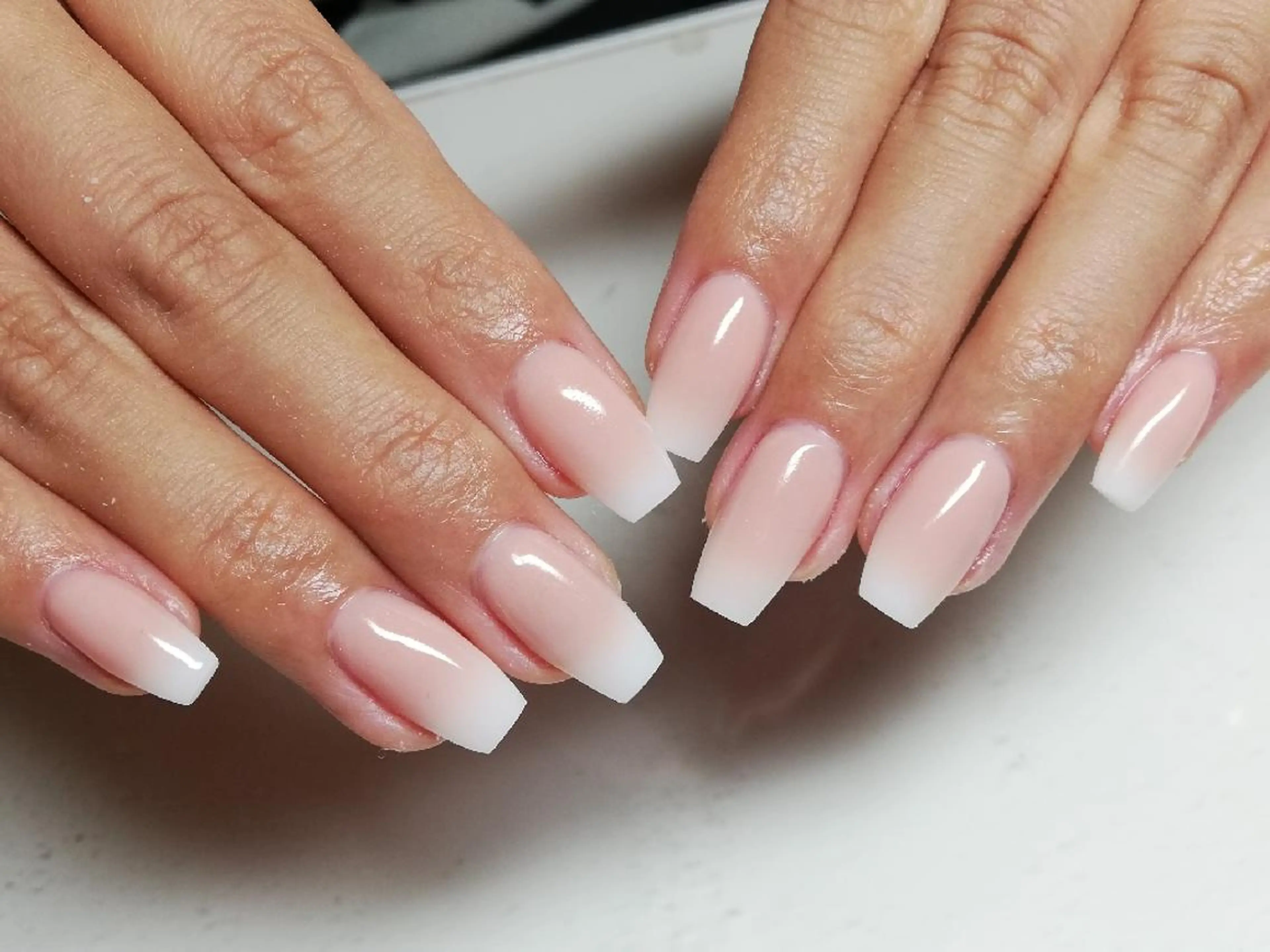 ミディアム ネイル BlissNail ブリスネイルのネイルデザイン