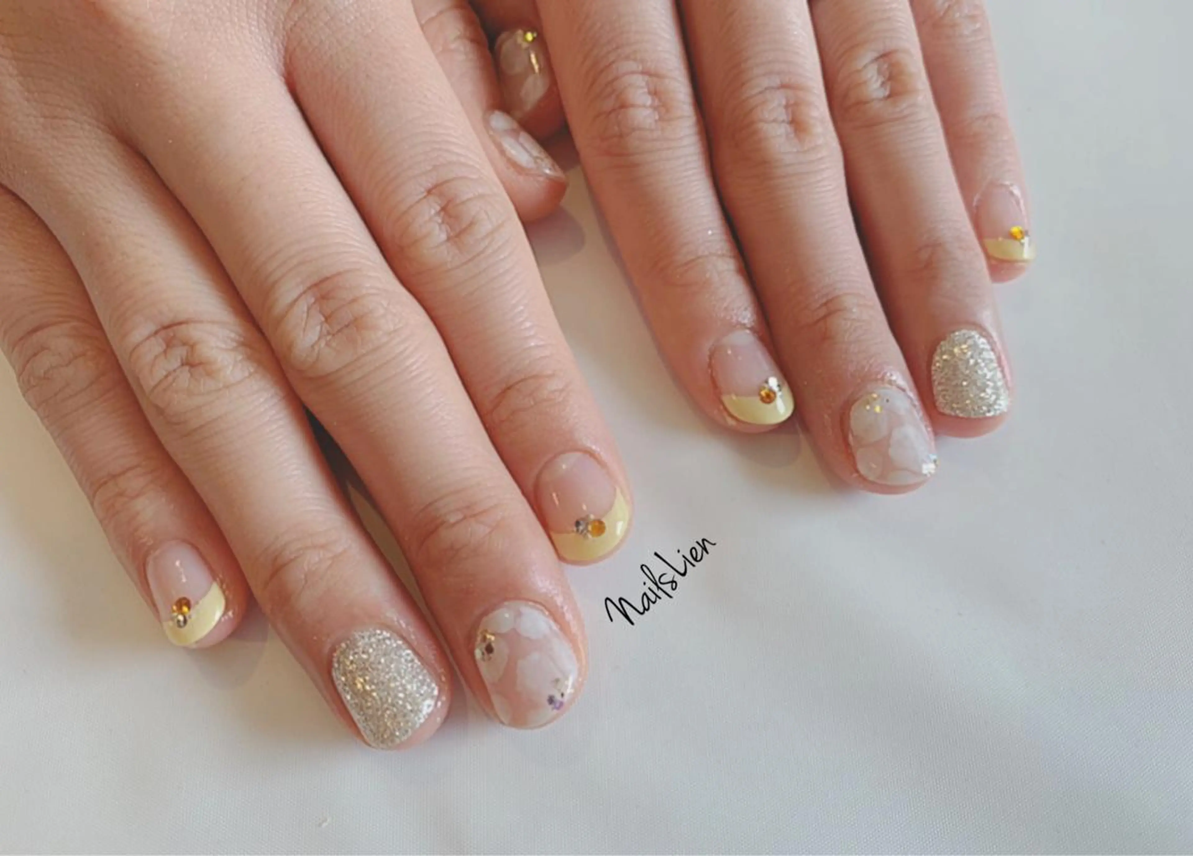 ネイル 春ネイル 凛 リンのネイルデザイン