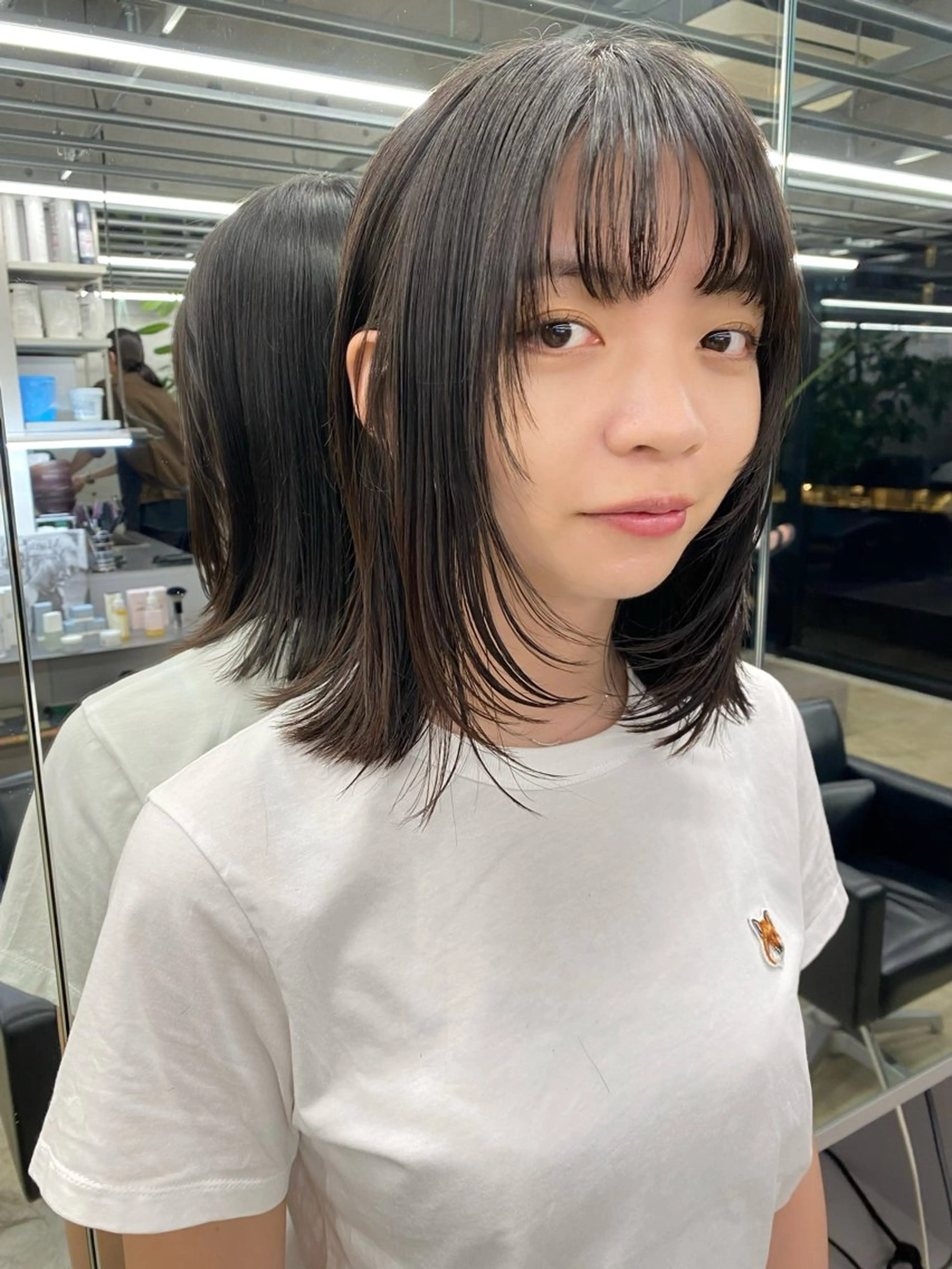 ミディアム カラー カット トリートメント 似合わせカット レイヤーボブウルフのヘアスタイル