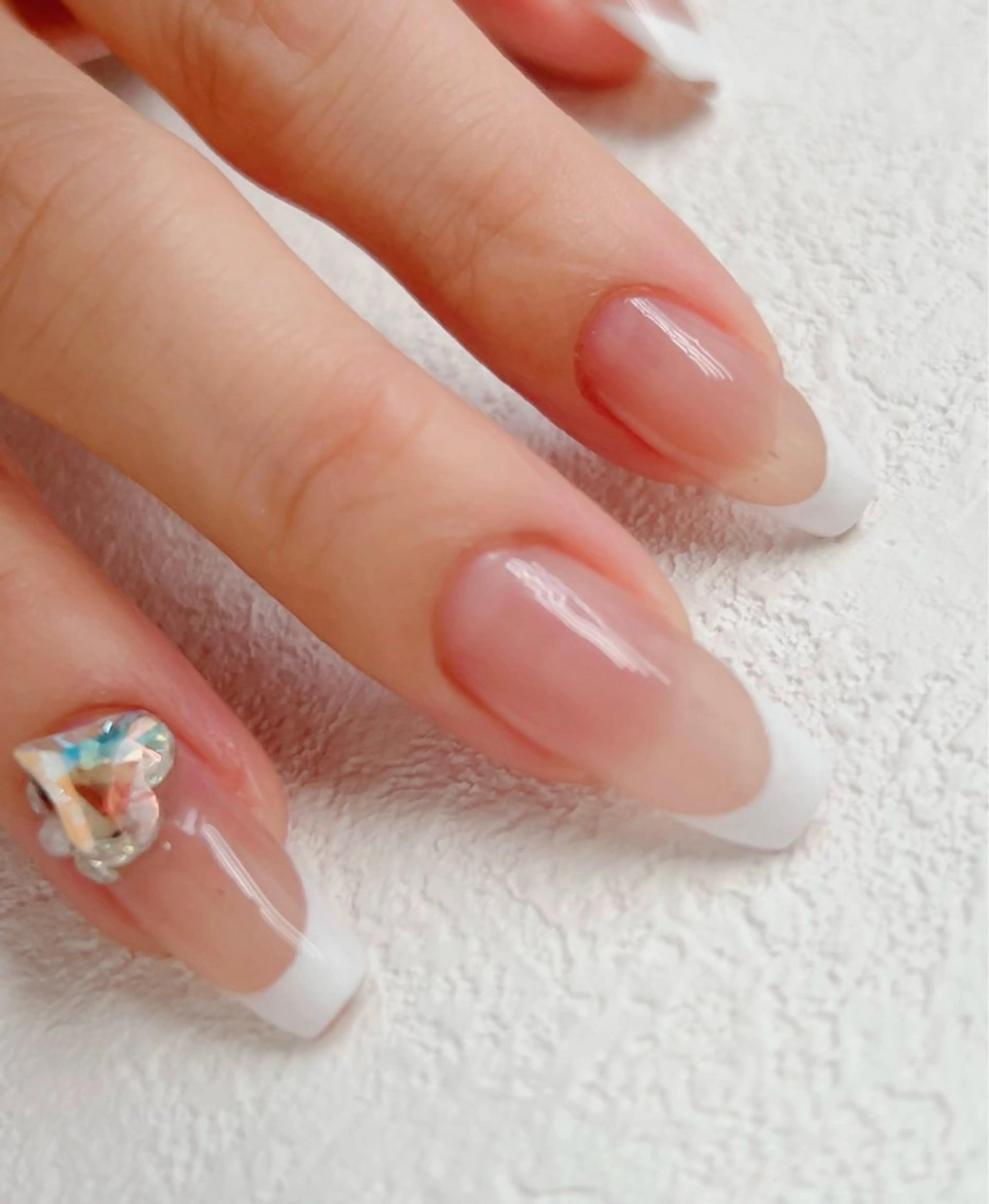 ネイル フレンチネイル ハート CHILL NAILのネイルデザイン