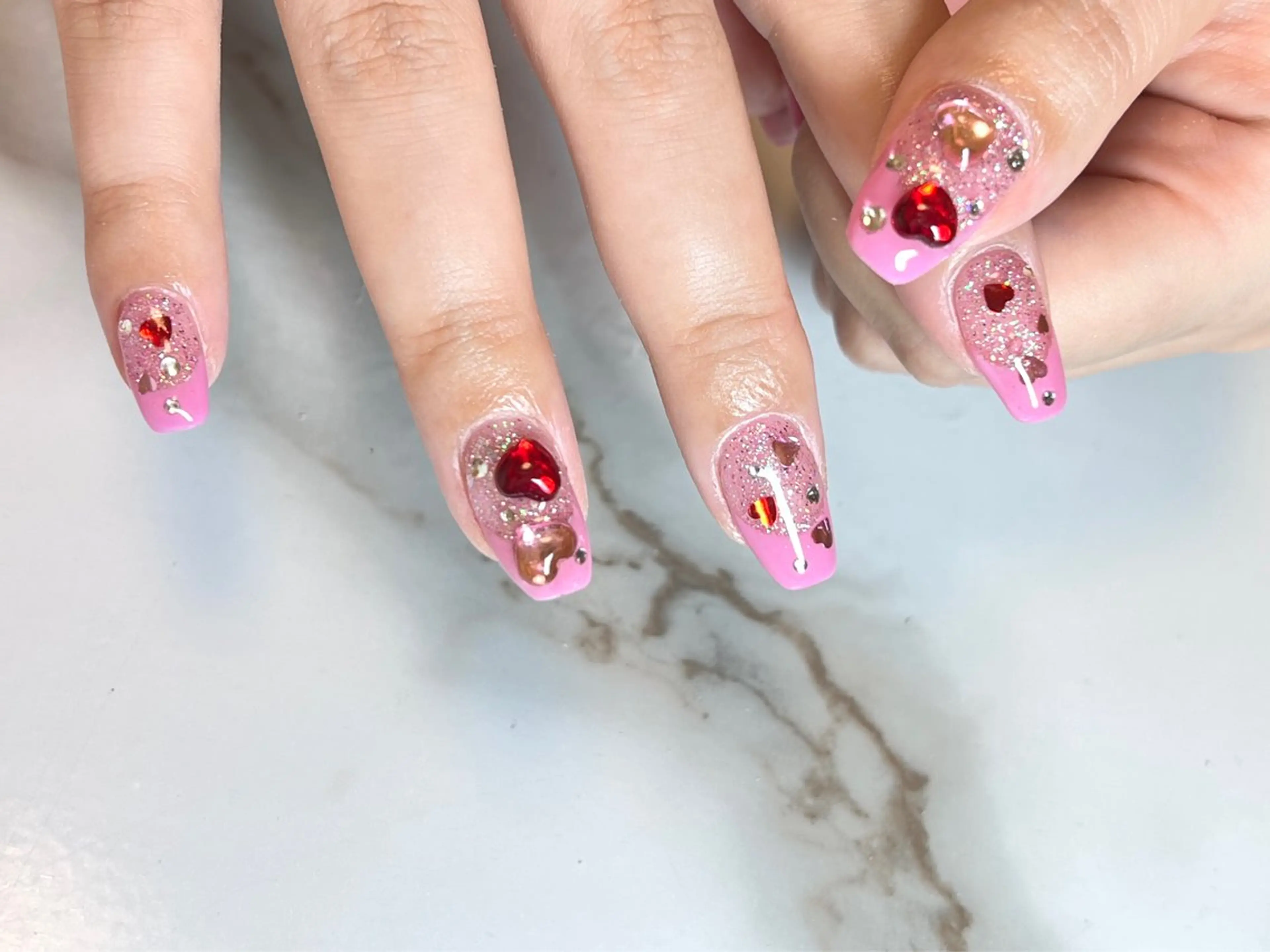 セミロング ネイリスト シンのネイルデザイン