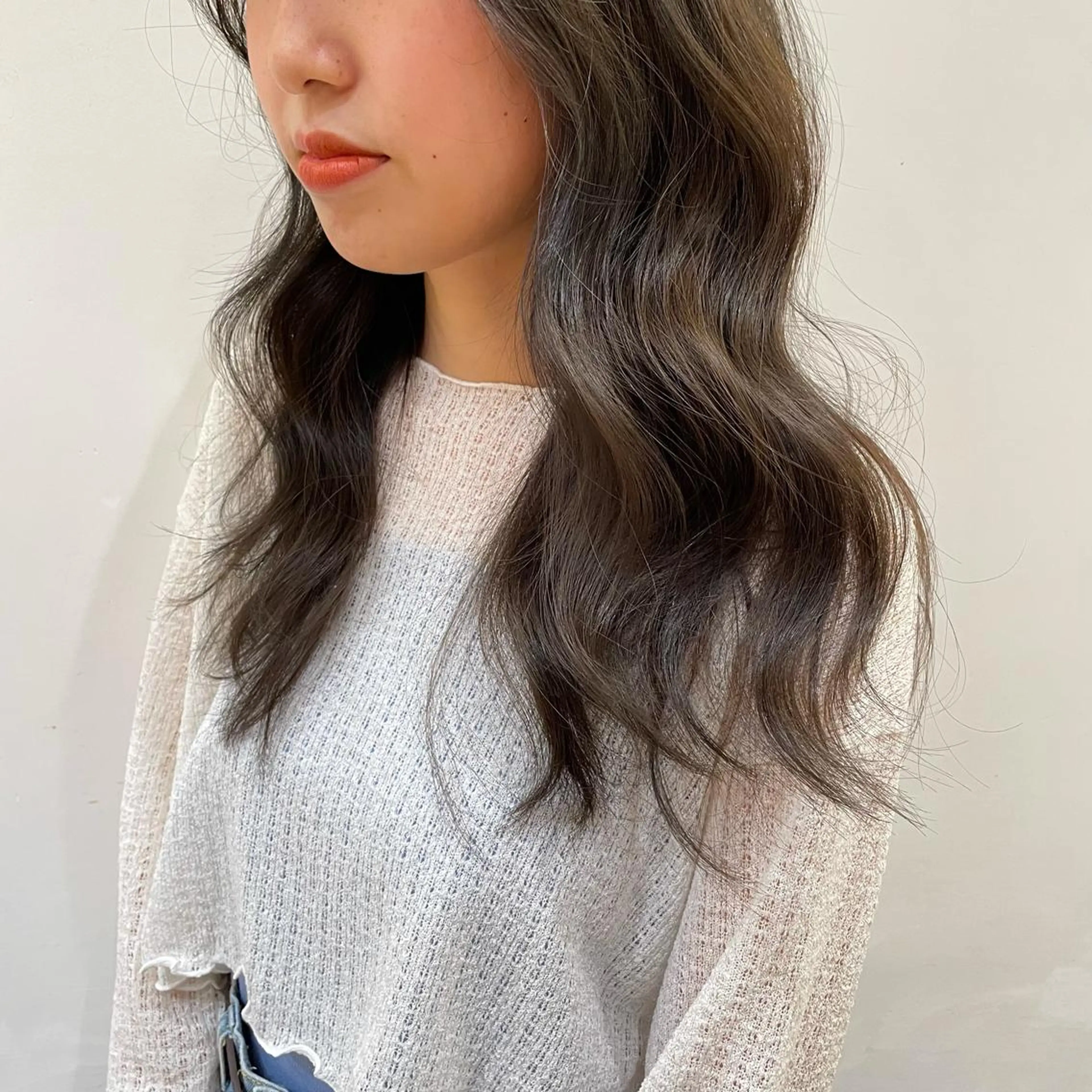 ロング カラー アッシュ アッシュグレー ブリーチ 透明感カラー 🍊mai🍊 似合わせカットのヘアスタイル