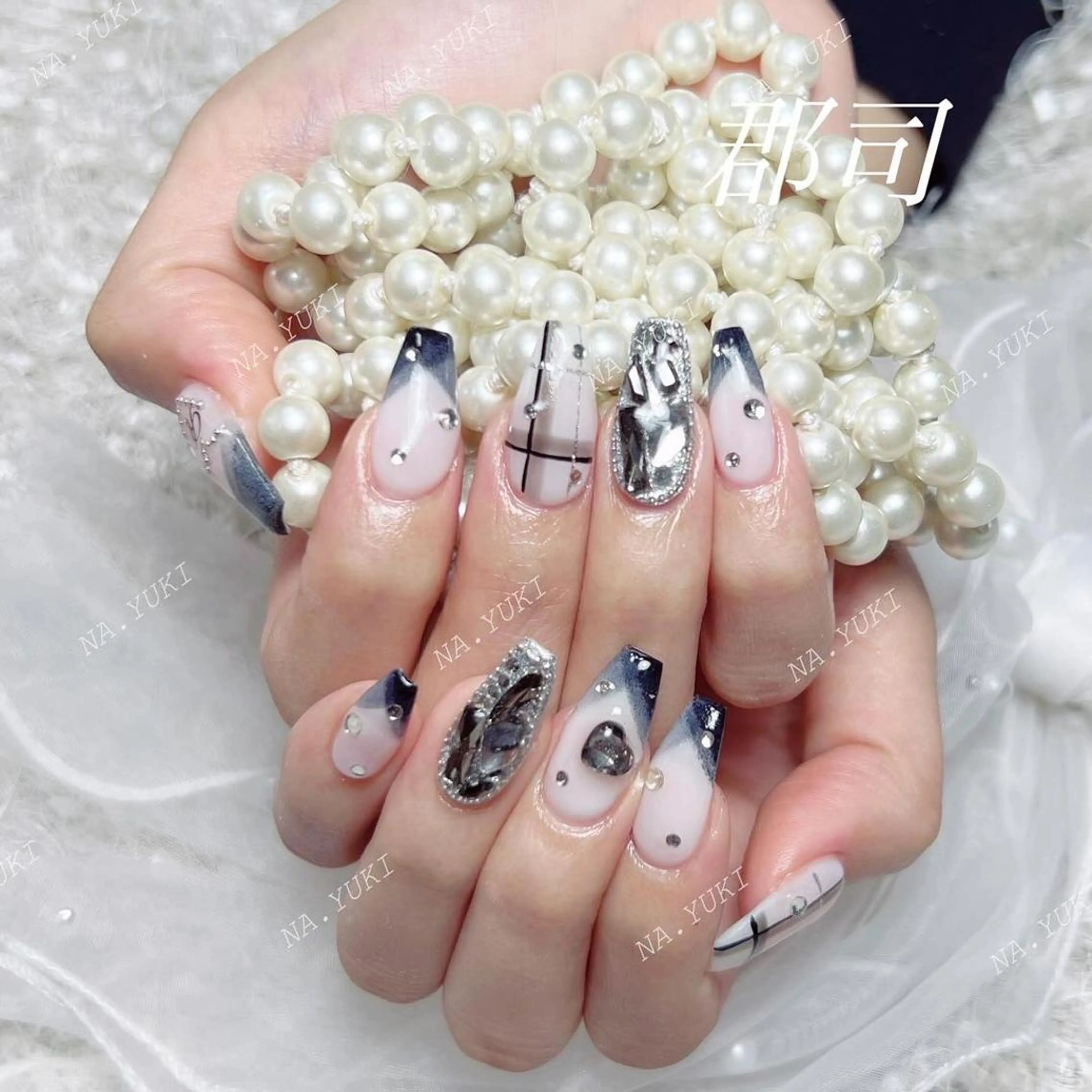 ネイル ハンドネイル ハンドケア 🌷 Mooning 🌷のネイルデザイン