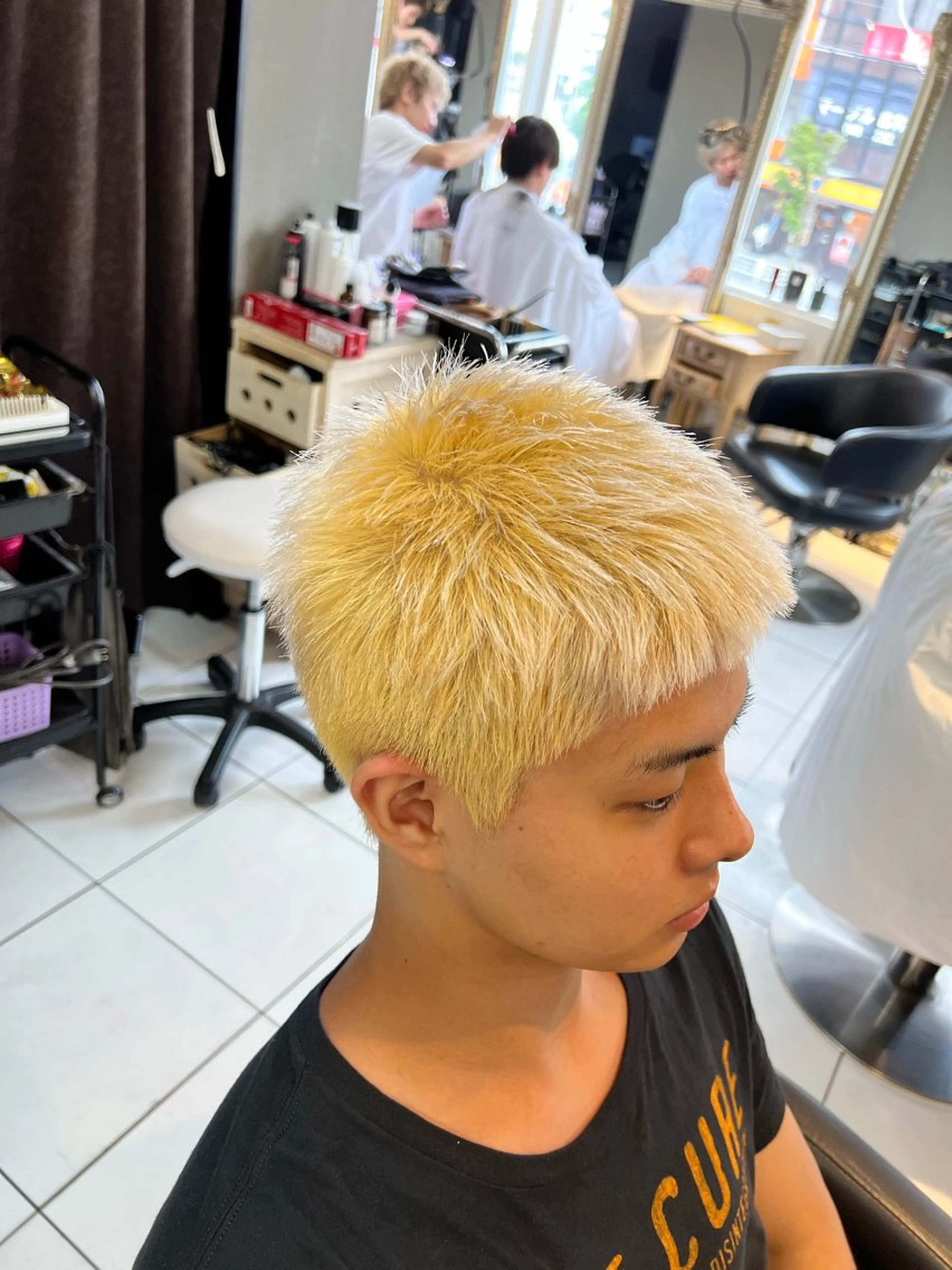 パーマ メンズ センターパート フェードカット カルマパーマ マッシュ メンズパーマ パーマ特化美容師 茂木広幸のヘアスタイル