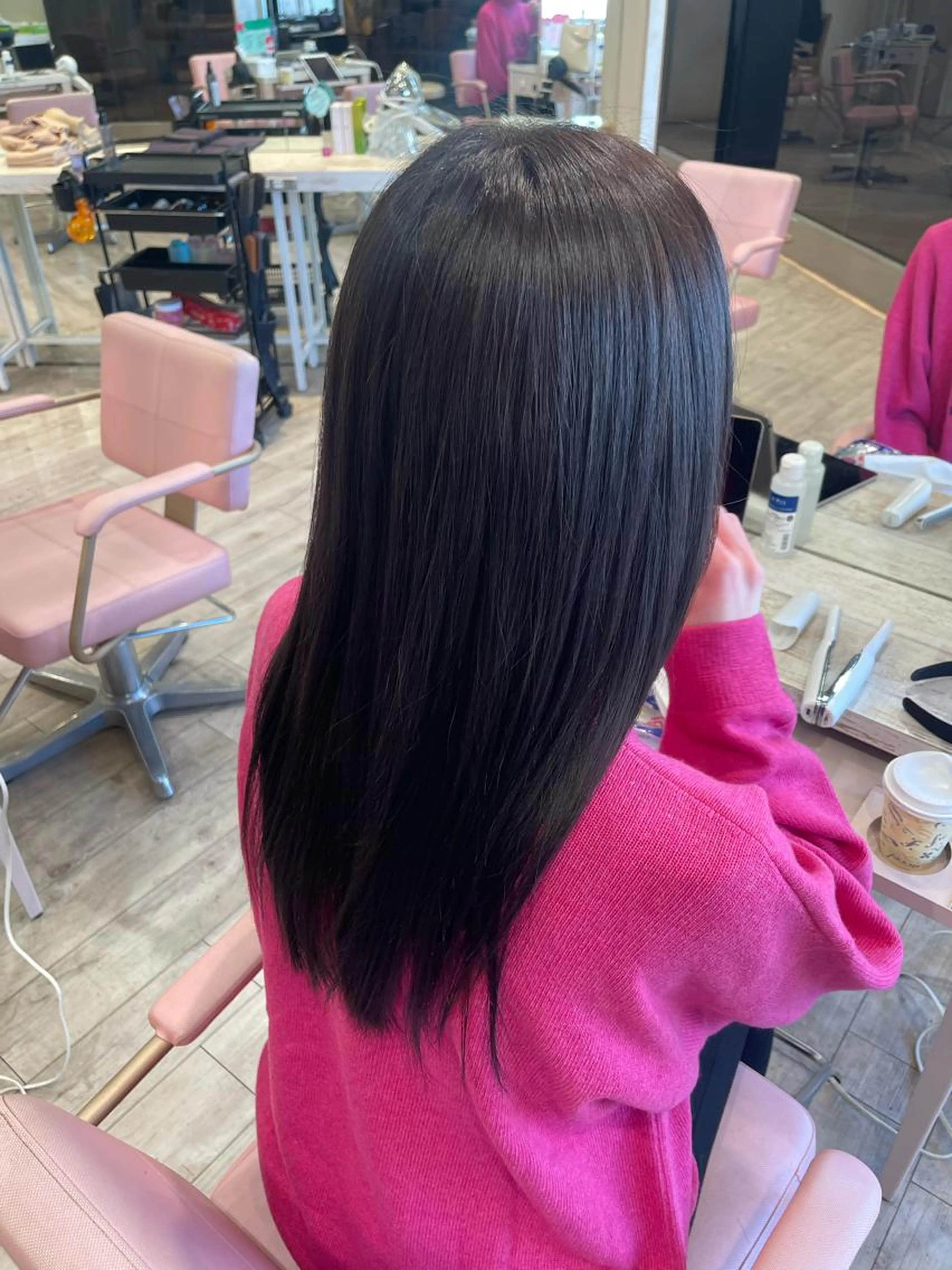 【学生限定👩‍🎓🌸】柔らかい艶髪へ✨コスメストレート＋自社開発トリート✨の写真