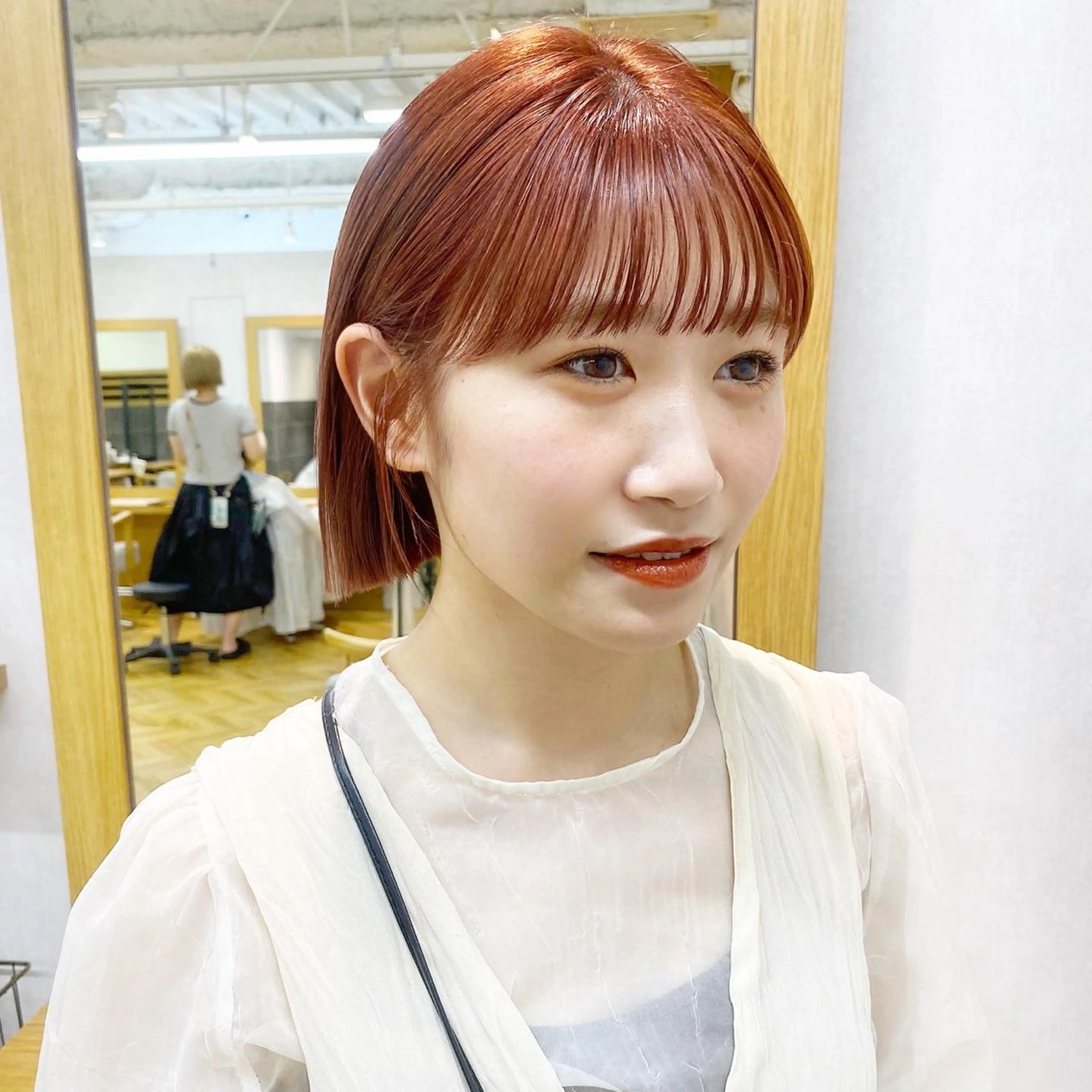 ショート カラー 切りっぱなしボブ ブリーチ オレンジ ピンクカラー ボブ 🌈今野佑哉 ショートボブブリーチのヘアスタイル