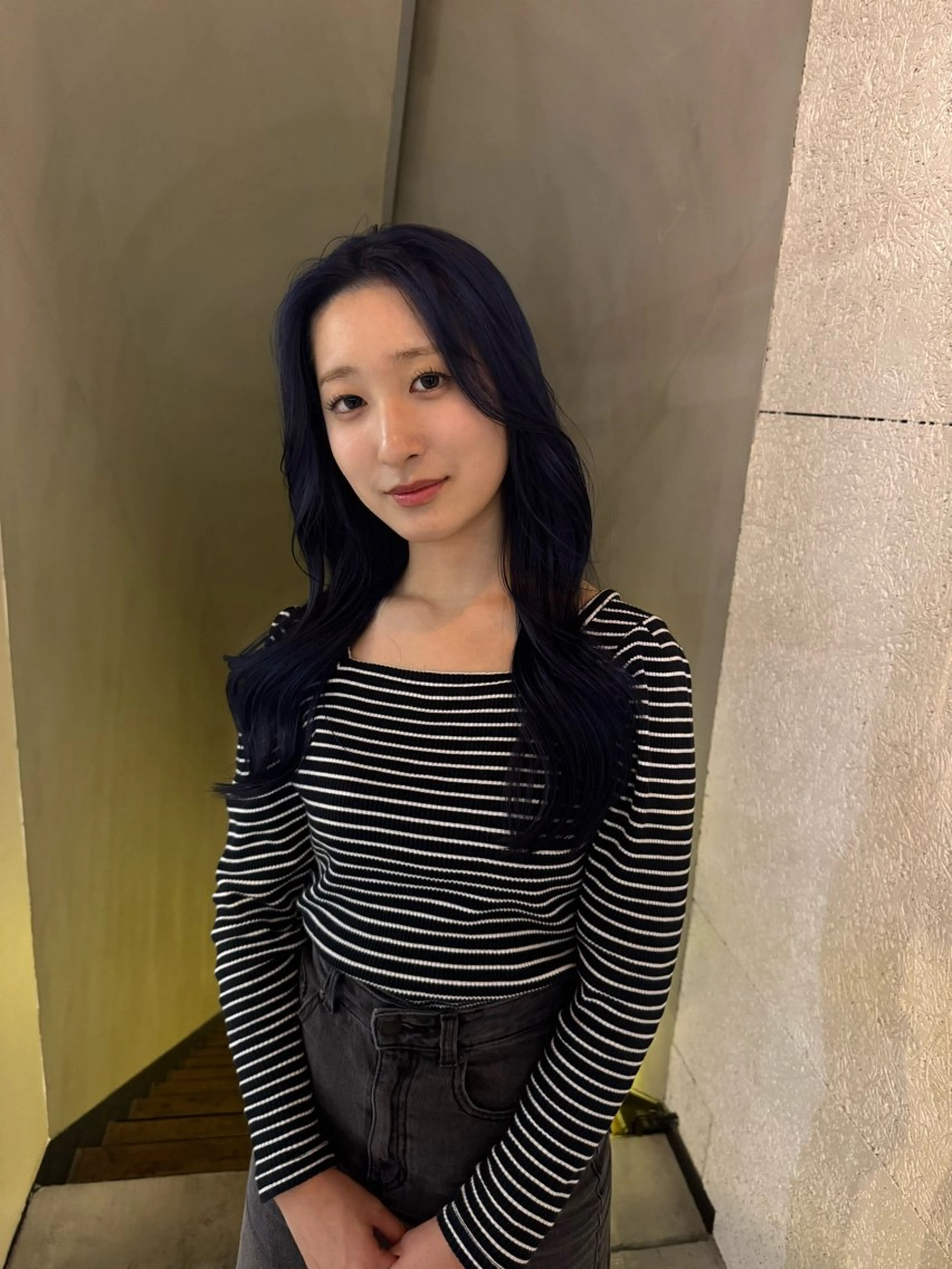 ロング カラー ハイトーンカラー ネイビーカラー シルバー ヘアカラー SEAM所属・詩音 ／札幌美容師のヘアスタイル