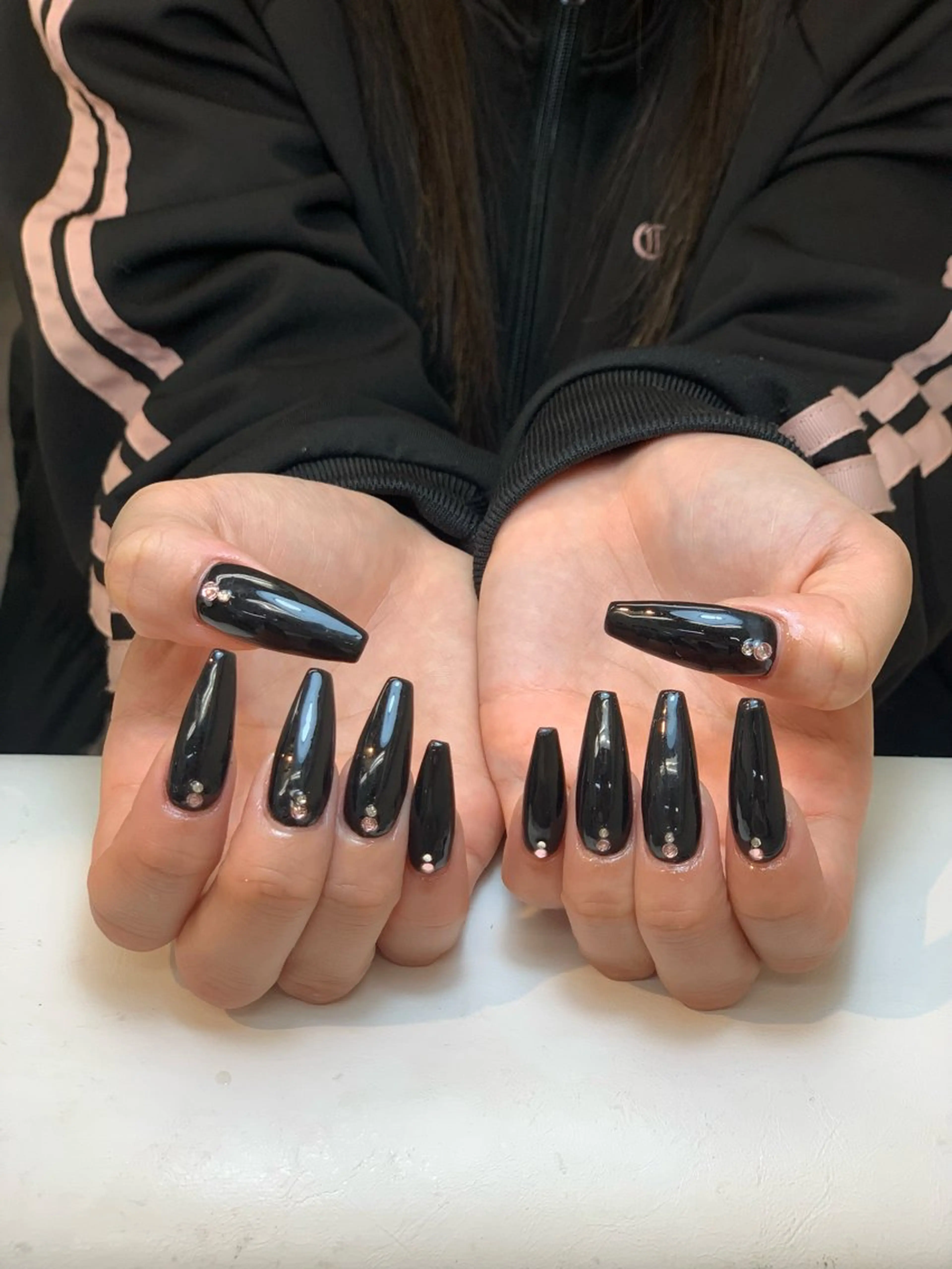 ネイル アートネイル オーロラネイル チークネイル 長さ出し フットネイル ハンドネイル Cloudy Chan 歌舞伎町のネイルデザイン