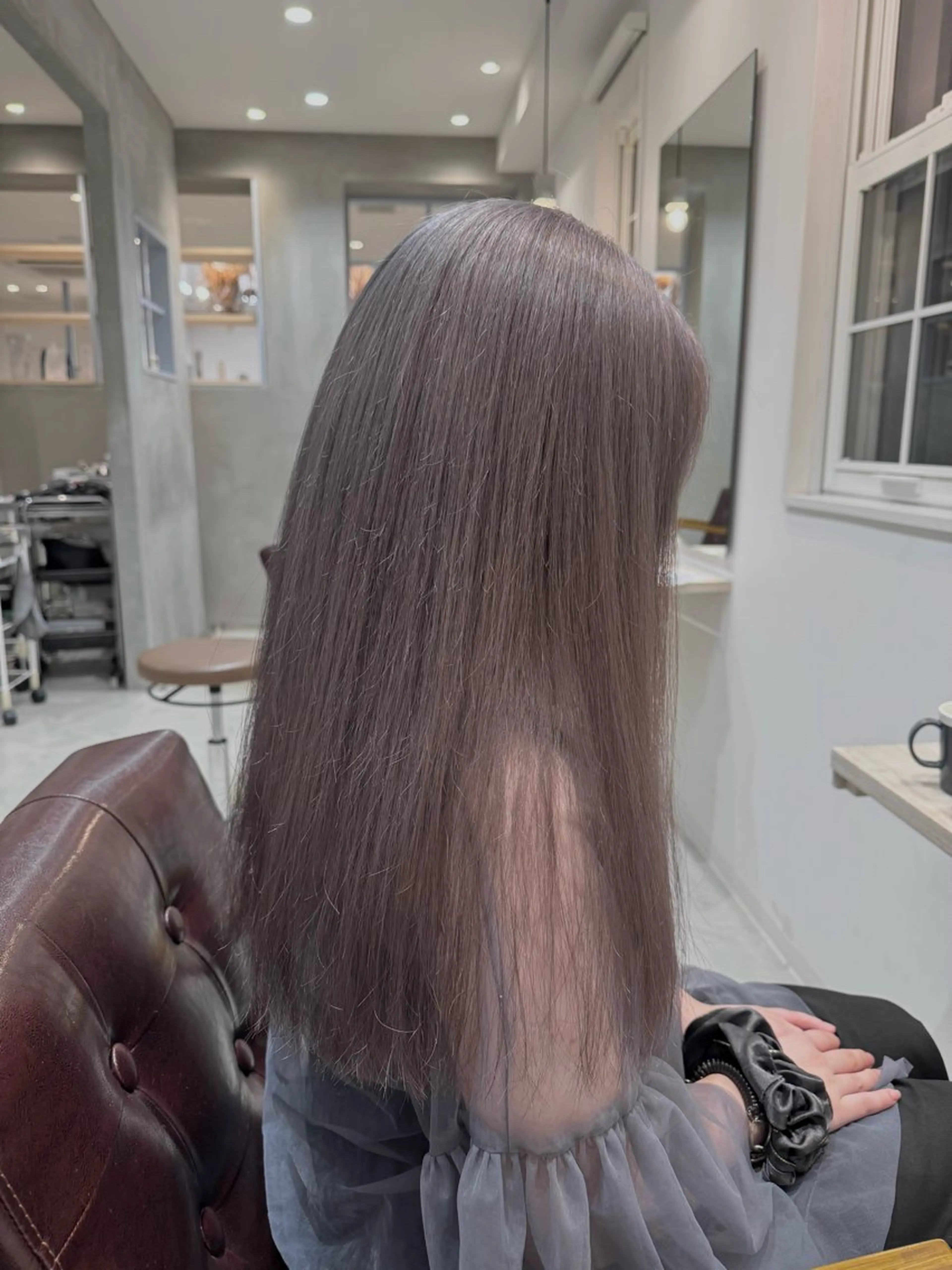 ロング 切りっぱなしボブ ボブ くびれヘア ハイライト 髪質改善 ヘアカラー honoハイトーン Lote.一宮のヘアスタイル