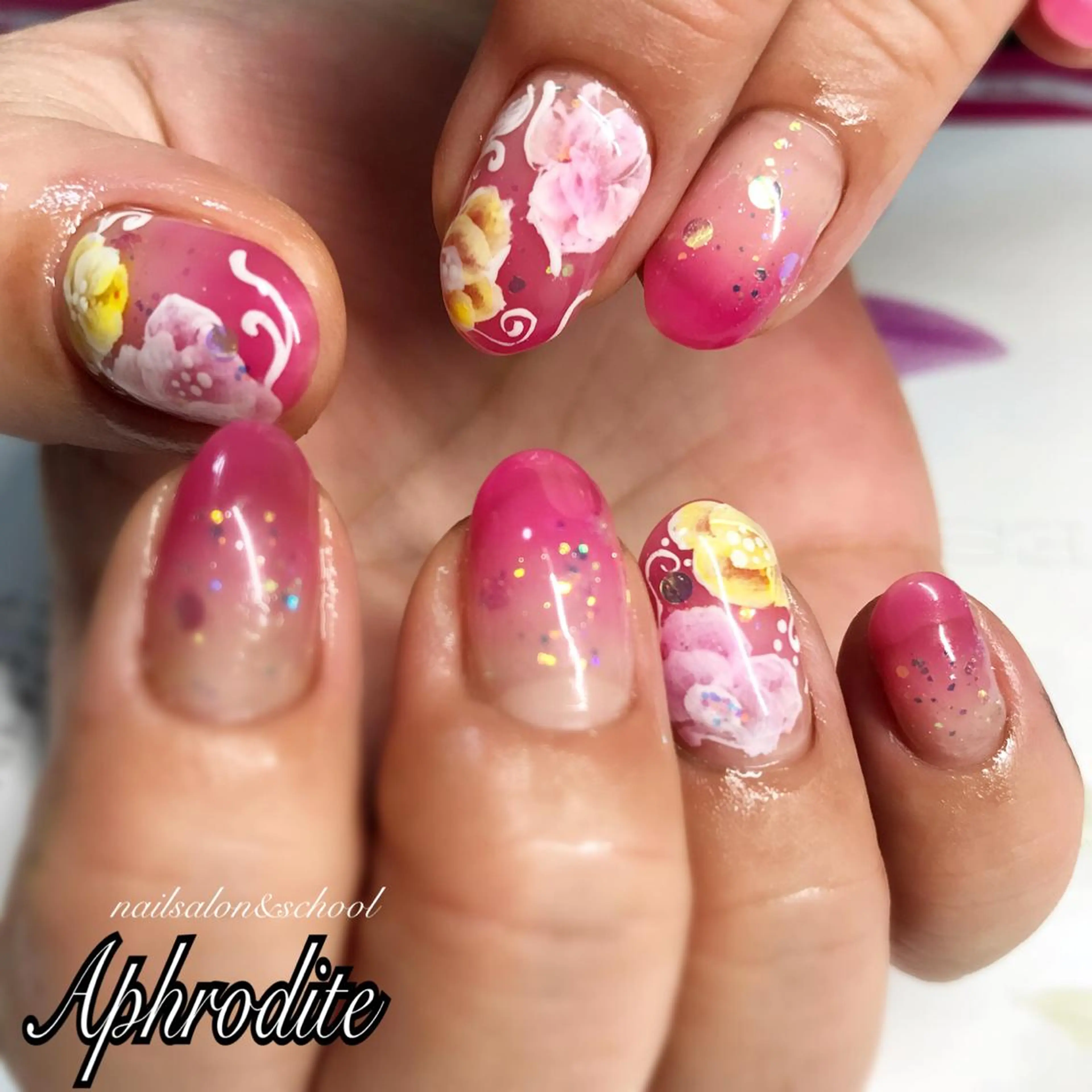 ネイル APHRODITE Nagisaのネイルデザイン