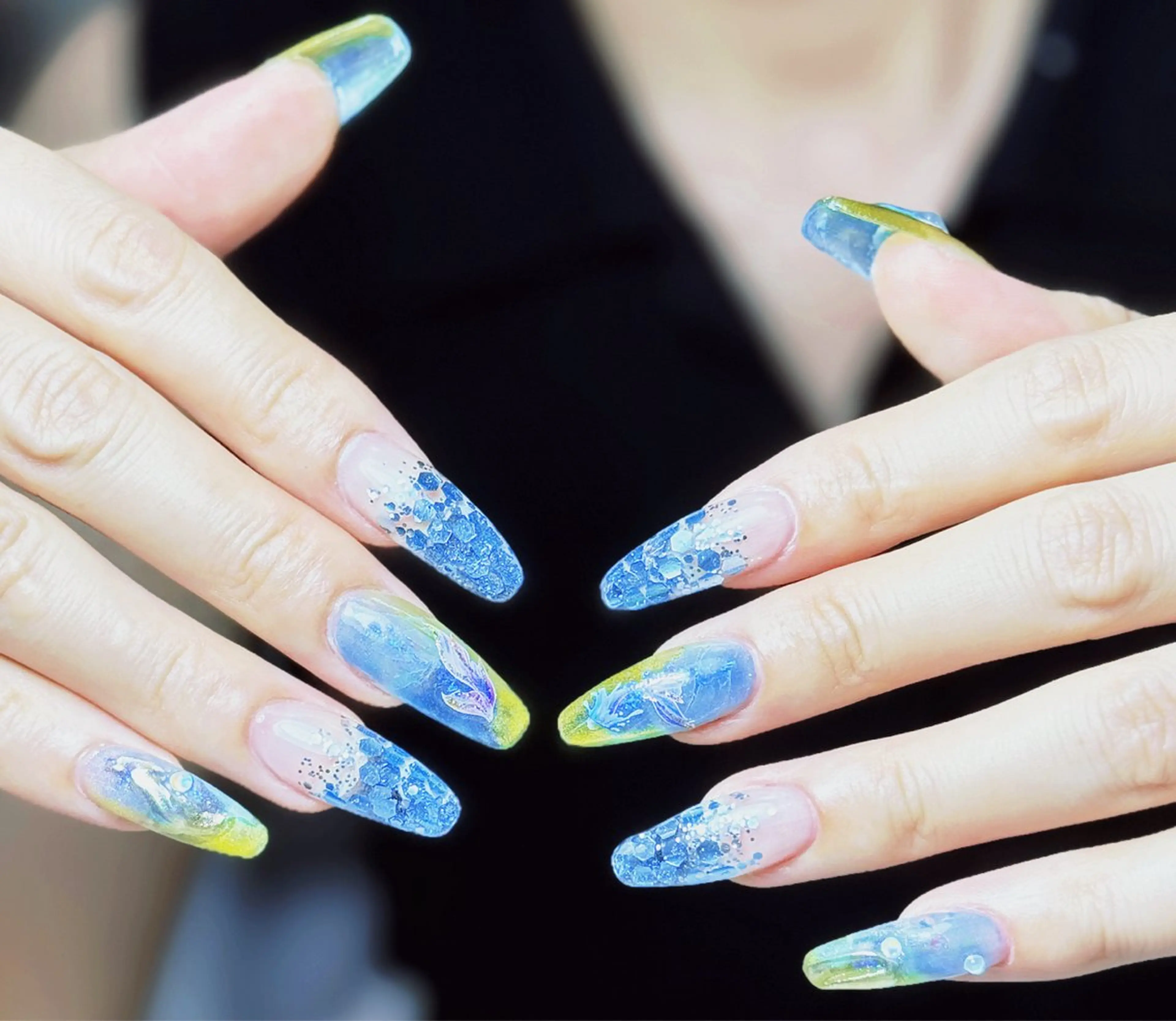 ネイル ハンドネイル AngelChris ビューティーサロンのネイルデザイン