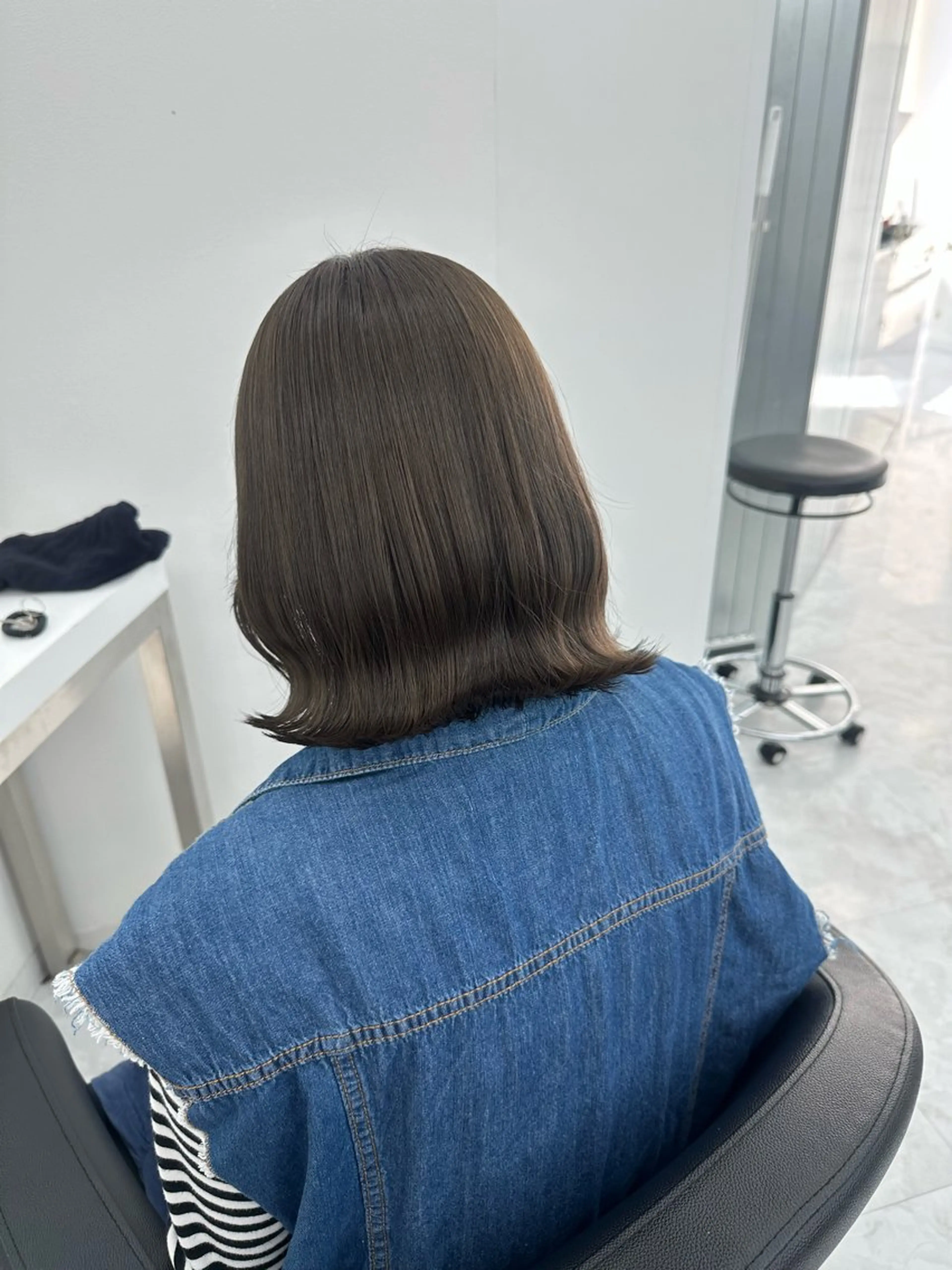 ミディアム rio🧚🏻‍♀️ 暖色/グレージュのヘアスタイル