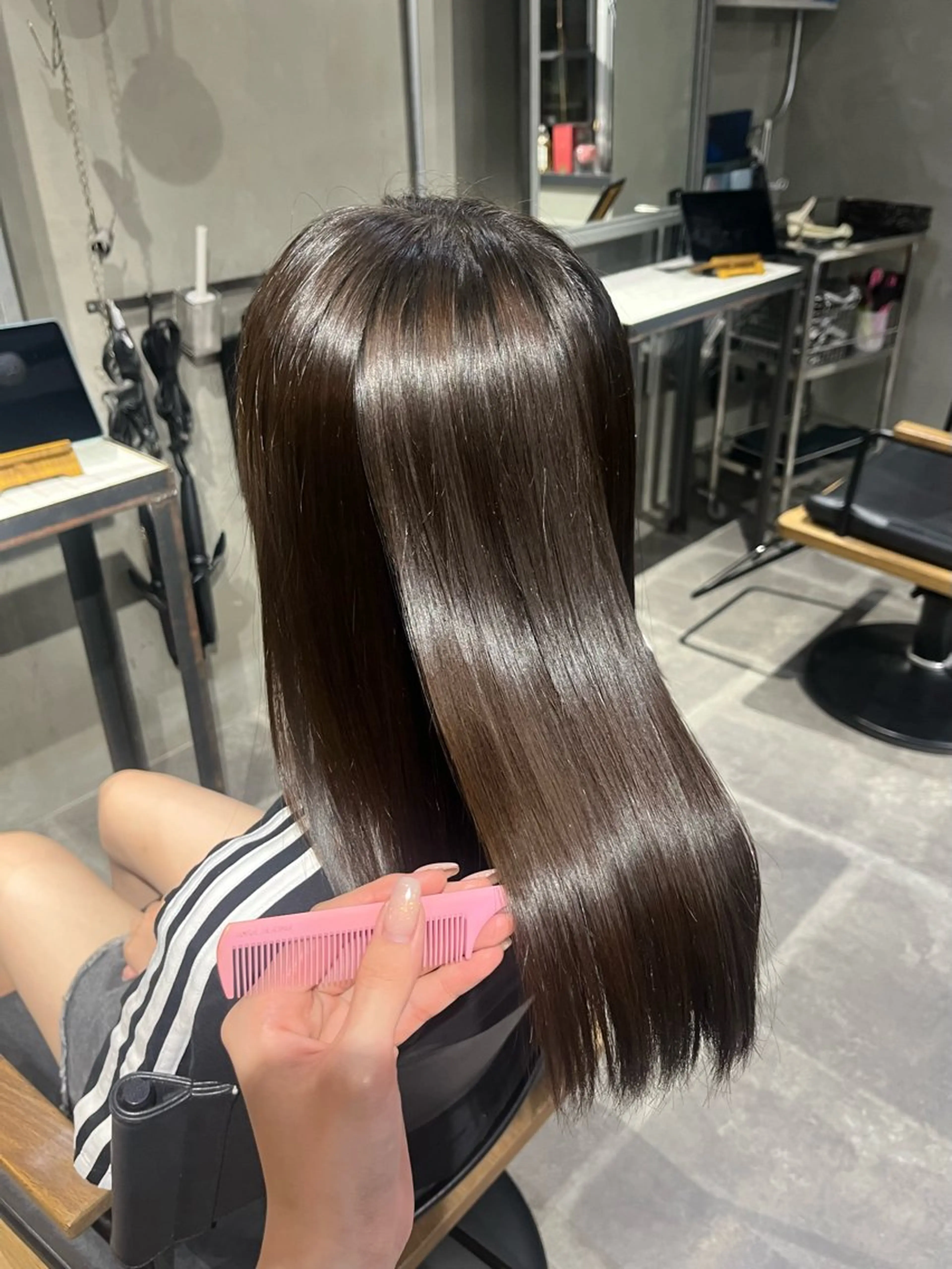セミロング 縮毛矯正 縮毛矯正 🫧透明感カラー🫧 小亀 日菜のヘアスタイル