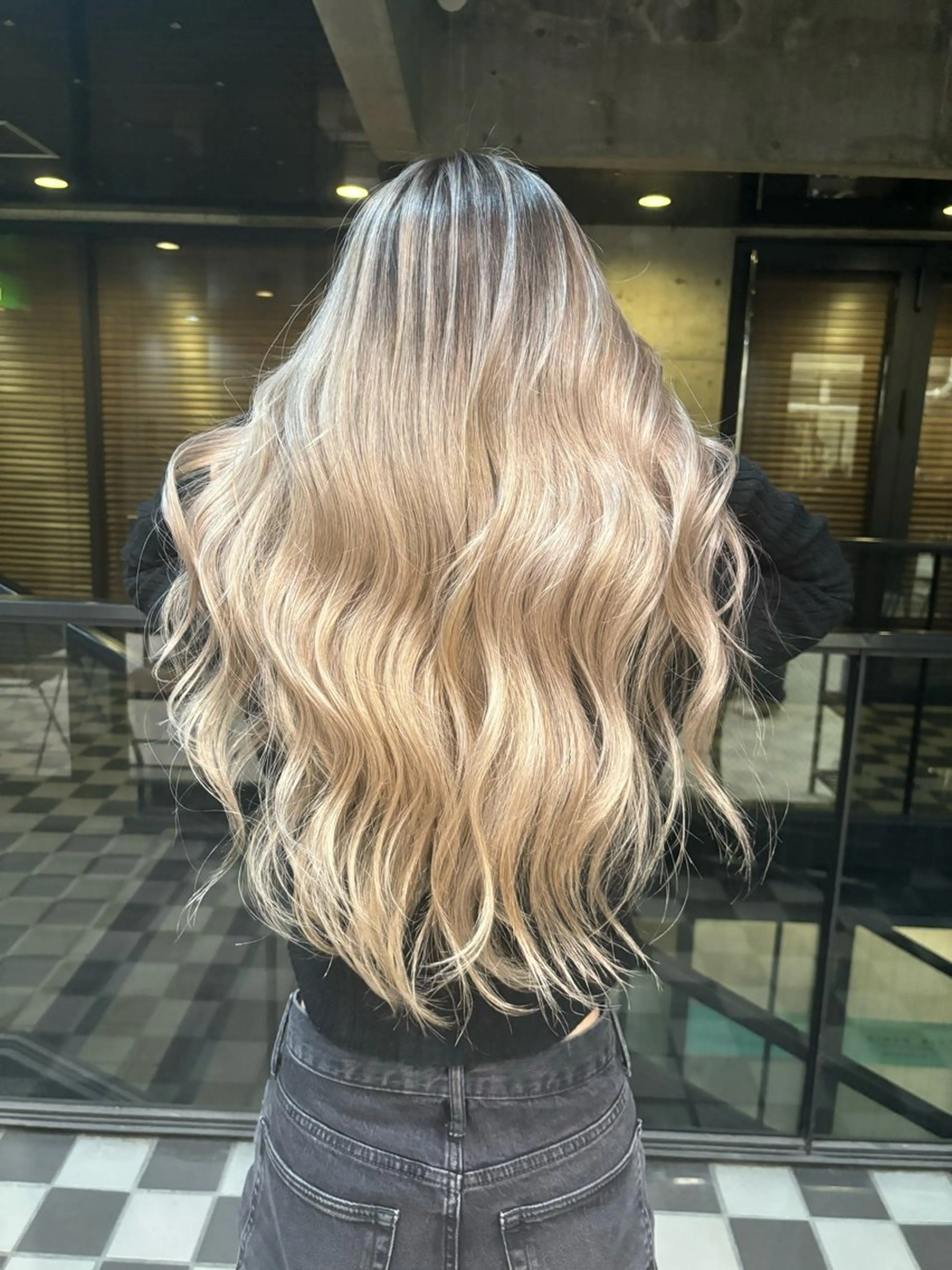 ロング 外国人風カラー レイヤーカット ヘアカラー トリートメント 🌺KANA🇺🇸 海外トレンドヘアのヘアスタイル