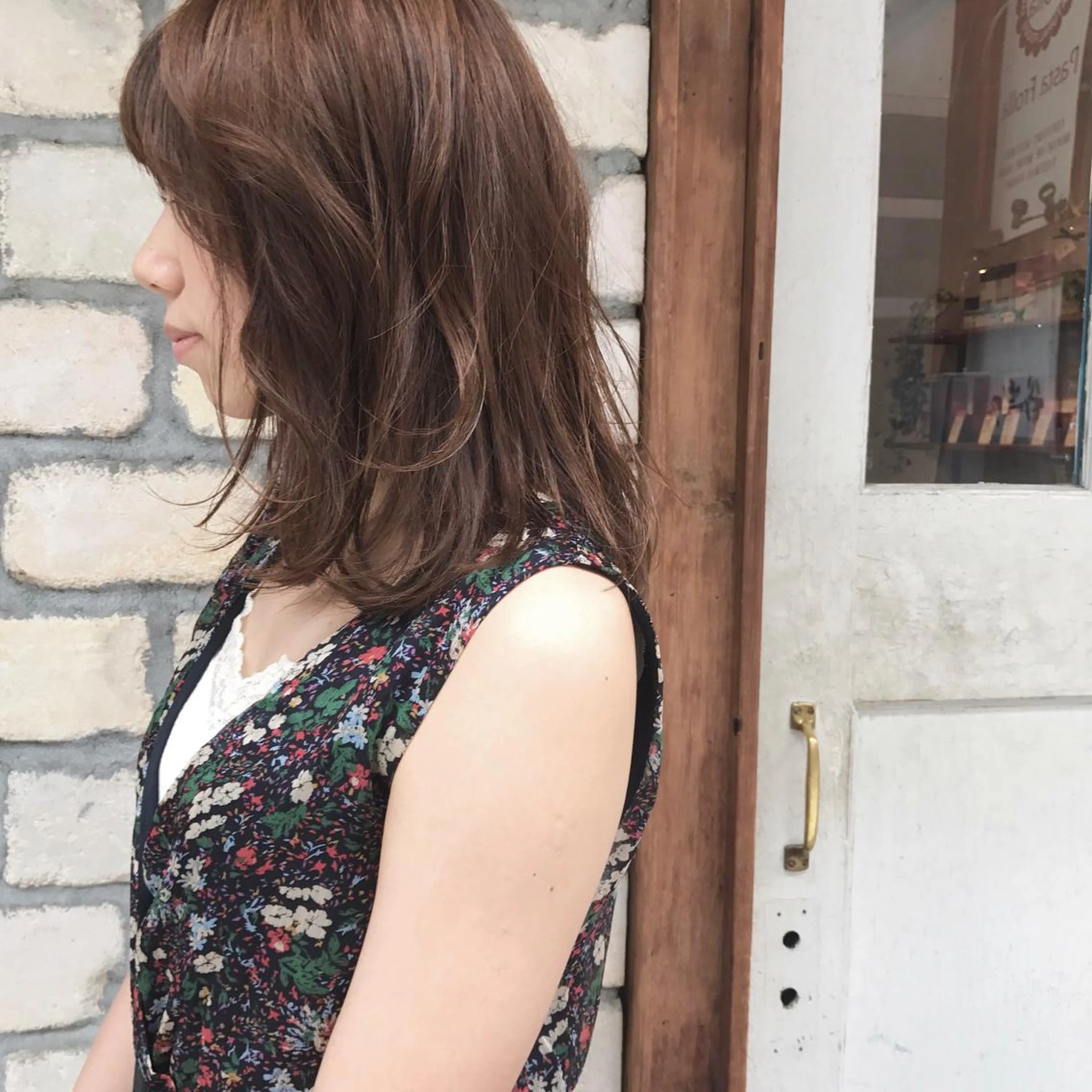 ロング レイヤーカット 横山 莉奈のヘアスタイル