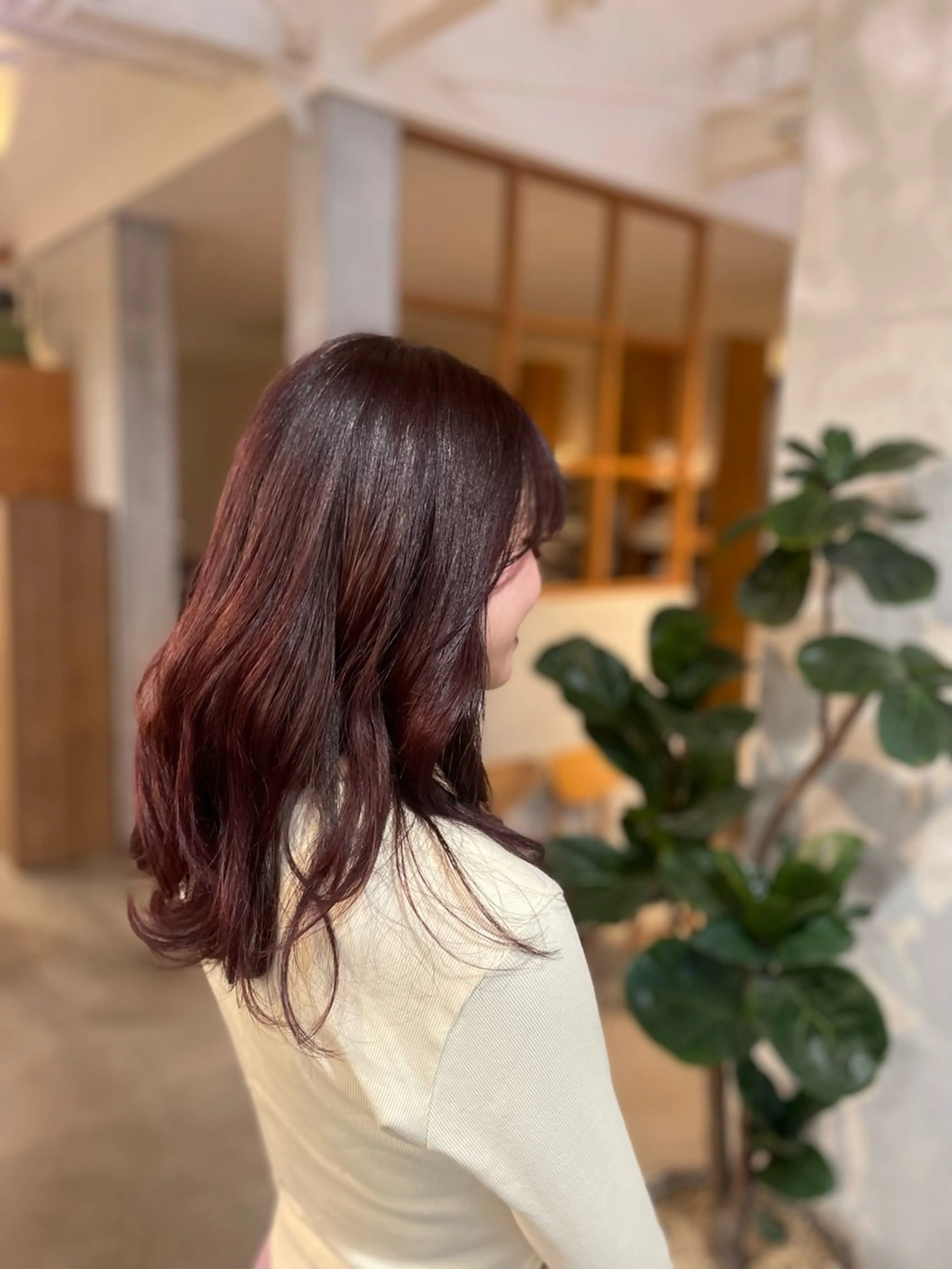 ロング ピンクブラウン ヘアカラー 笹川 桃歌のヘアスタイル