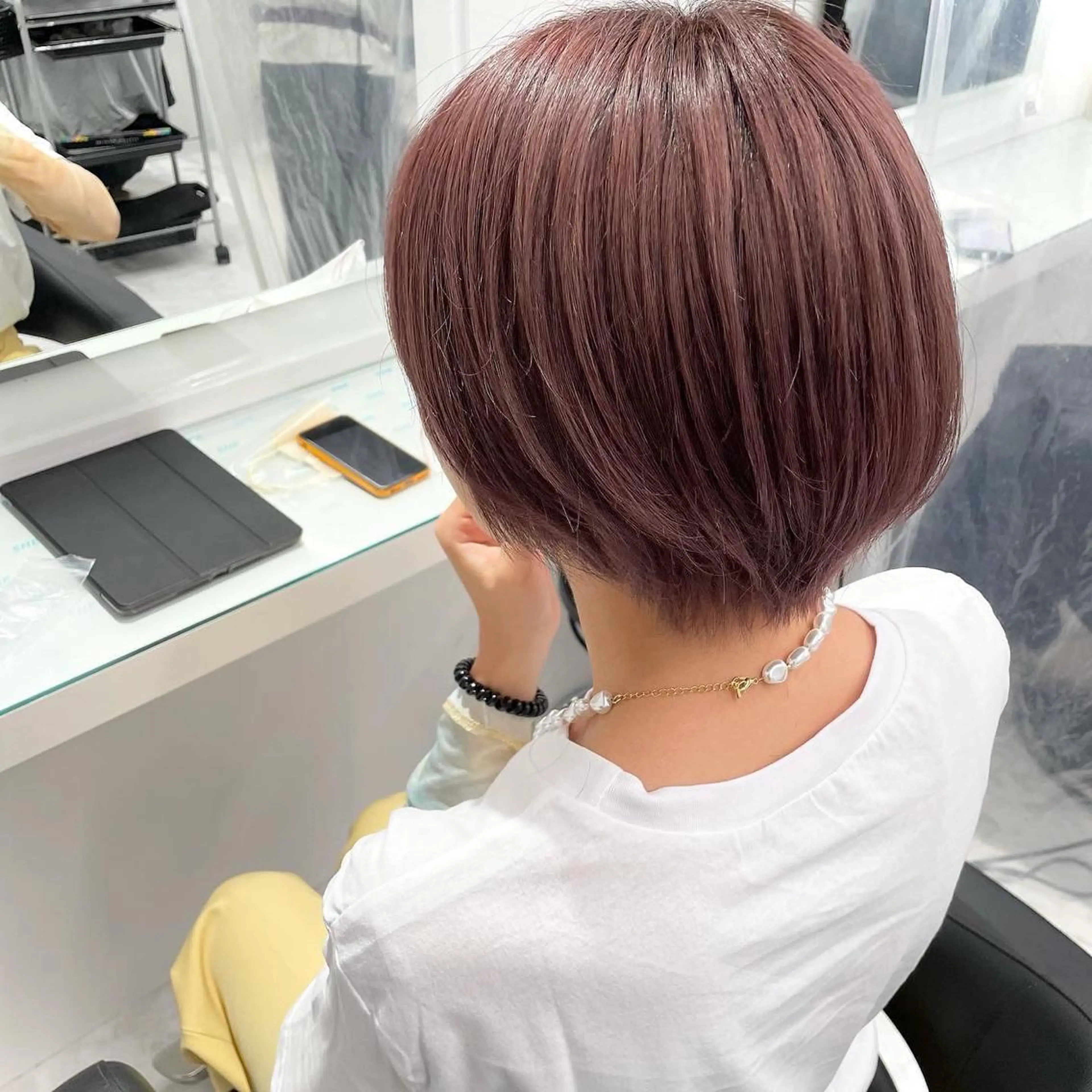 ショート カラー ベージュカラー ピンクカラー ピンクベージュ 🤍ベージュ×艶髪 🤍Ryuta🤍のヘアスタイル