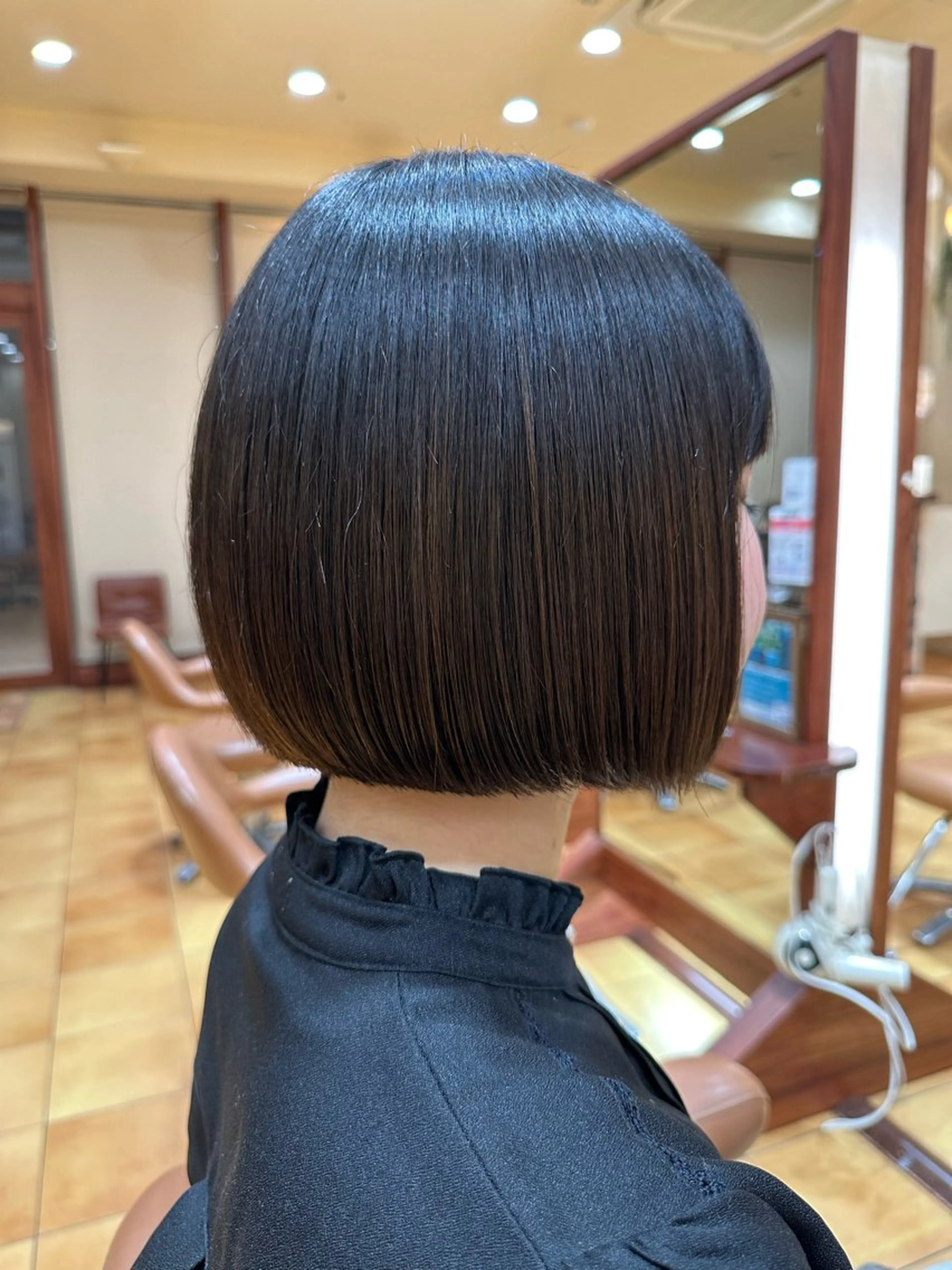 ミディアム とうい/パーマボブ/ くせ毛/丸みボブのヘアスタイル