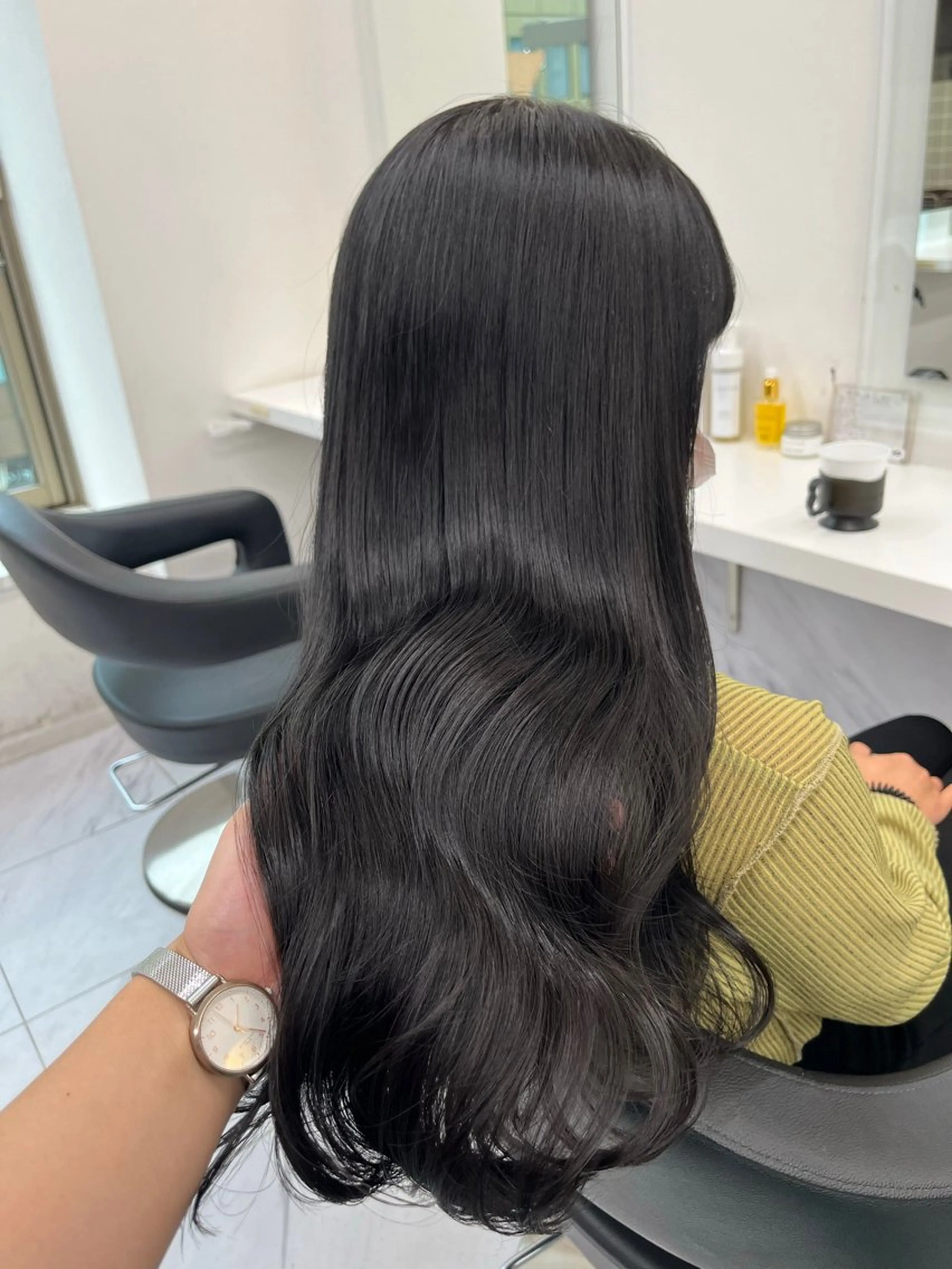 ロング ヘアカラー トリートメント ヘッドスパ ヘアセット 寒色＆ブリーチ特化 寒色MiOのヘアスタイル