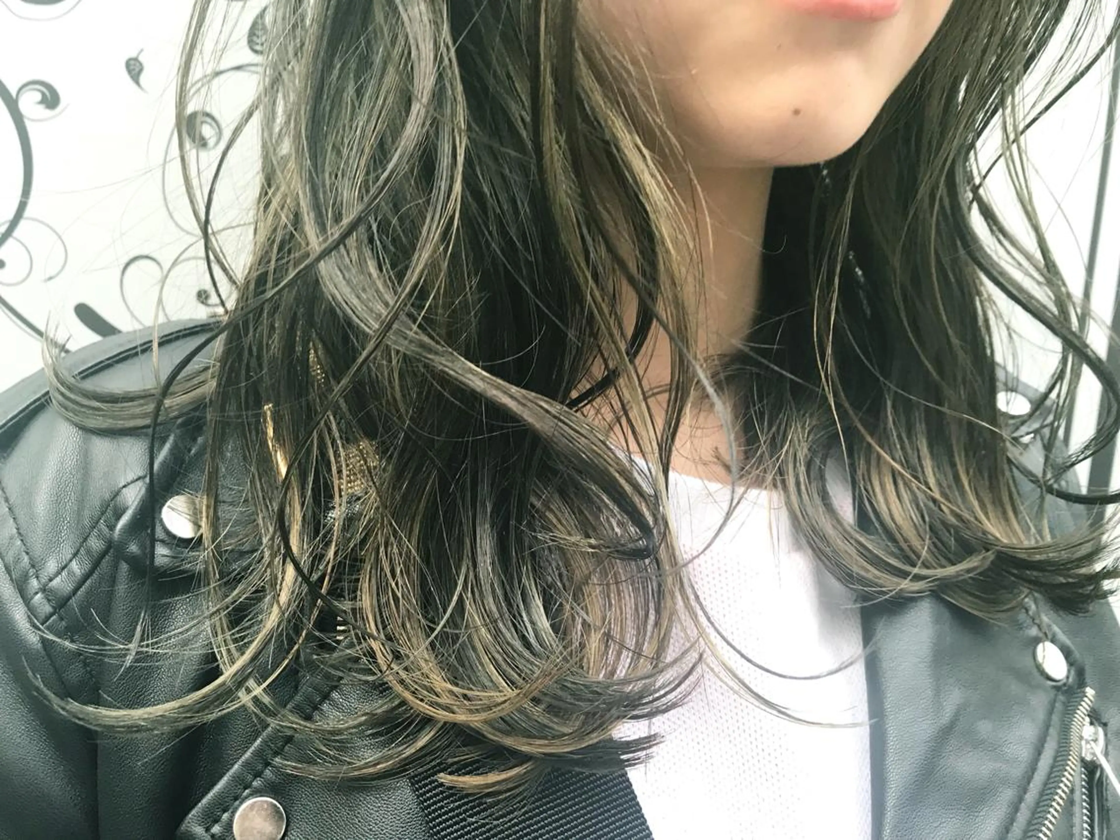 ミディアム カラー シールエクステ⭐️ オオミタクヤのヘアスタイル