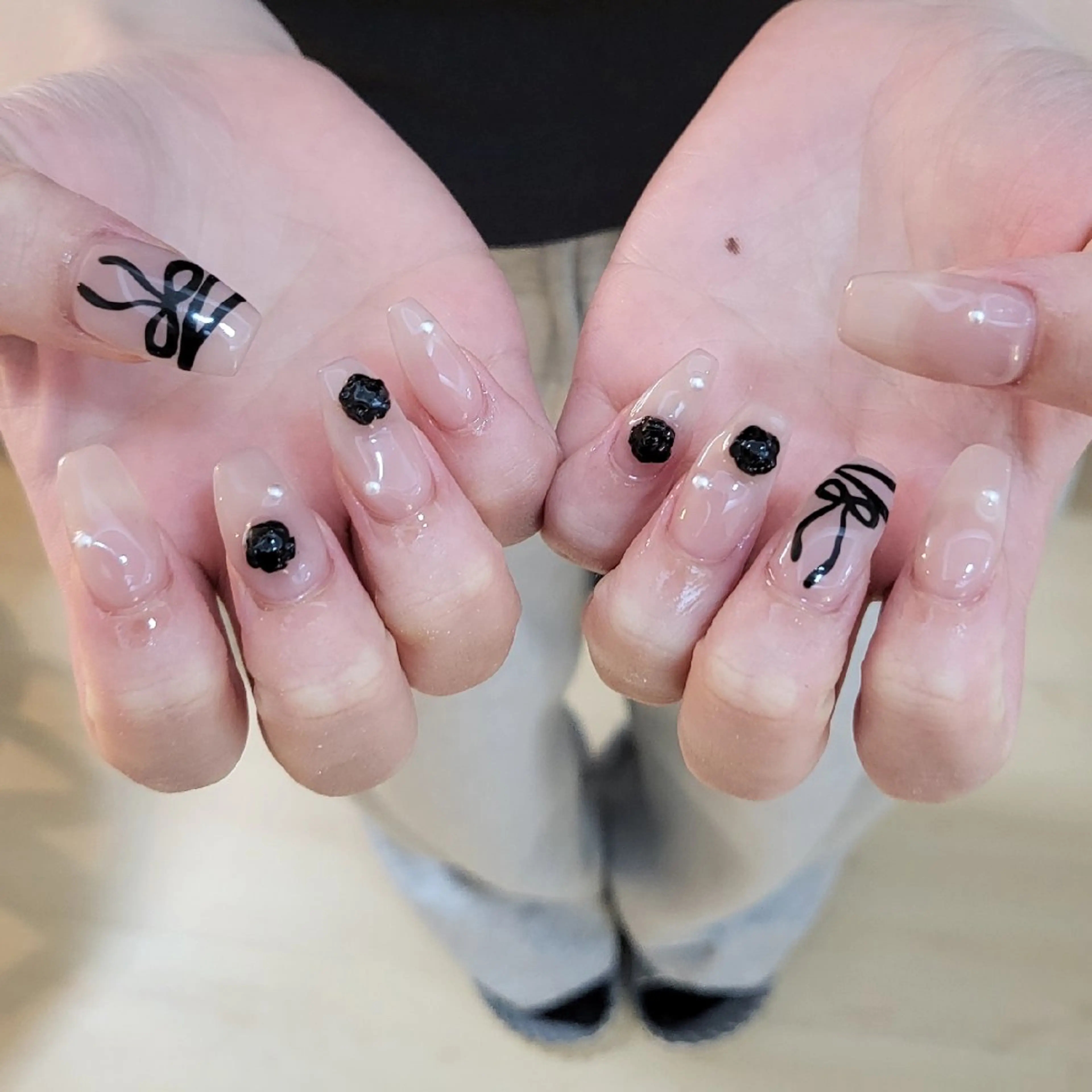 ネイル ハンドネイル フットネイル ハンドケア ease NAIL SALONのネイルデザイン