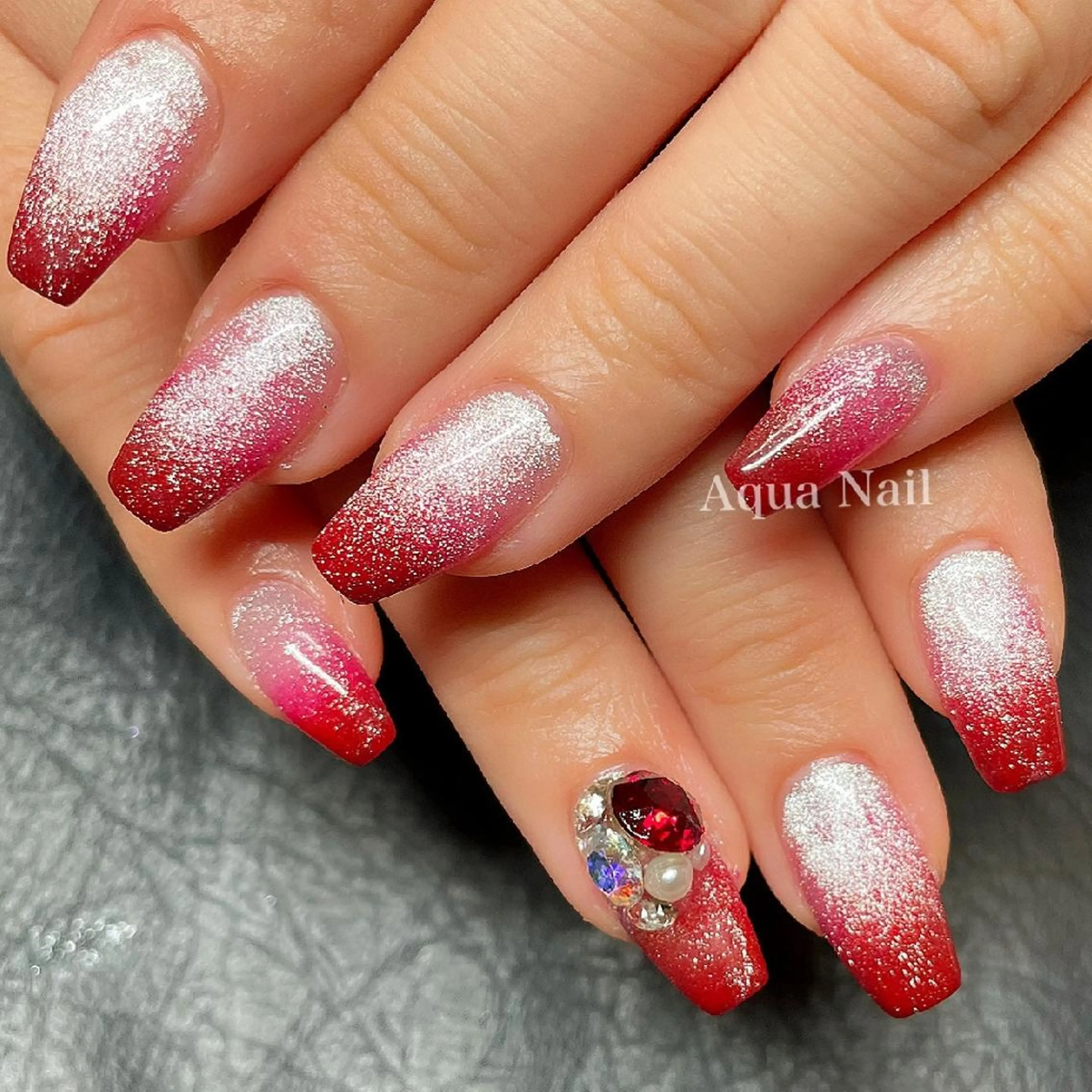 ネイル ボルドー ジェルネイル グラデーション マグネットネイル ハンドネイル フットネイル AQUA NAIL所属・AQUA NAILのネイルデザイン